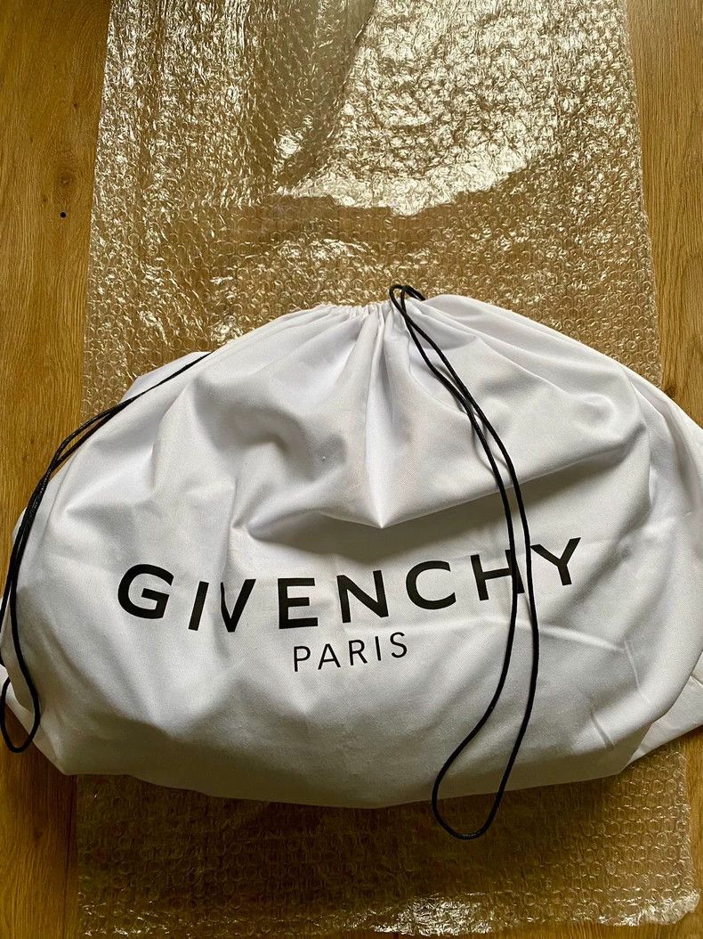 Givenchy Givenchy Handbag Ultimate Edition Size ONE SIZE - 9 Thumbnail