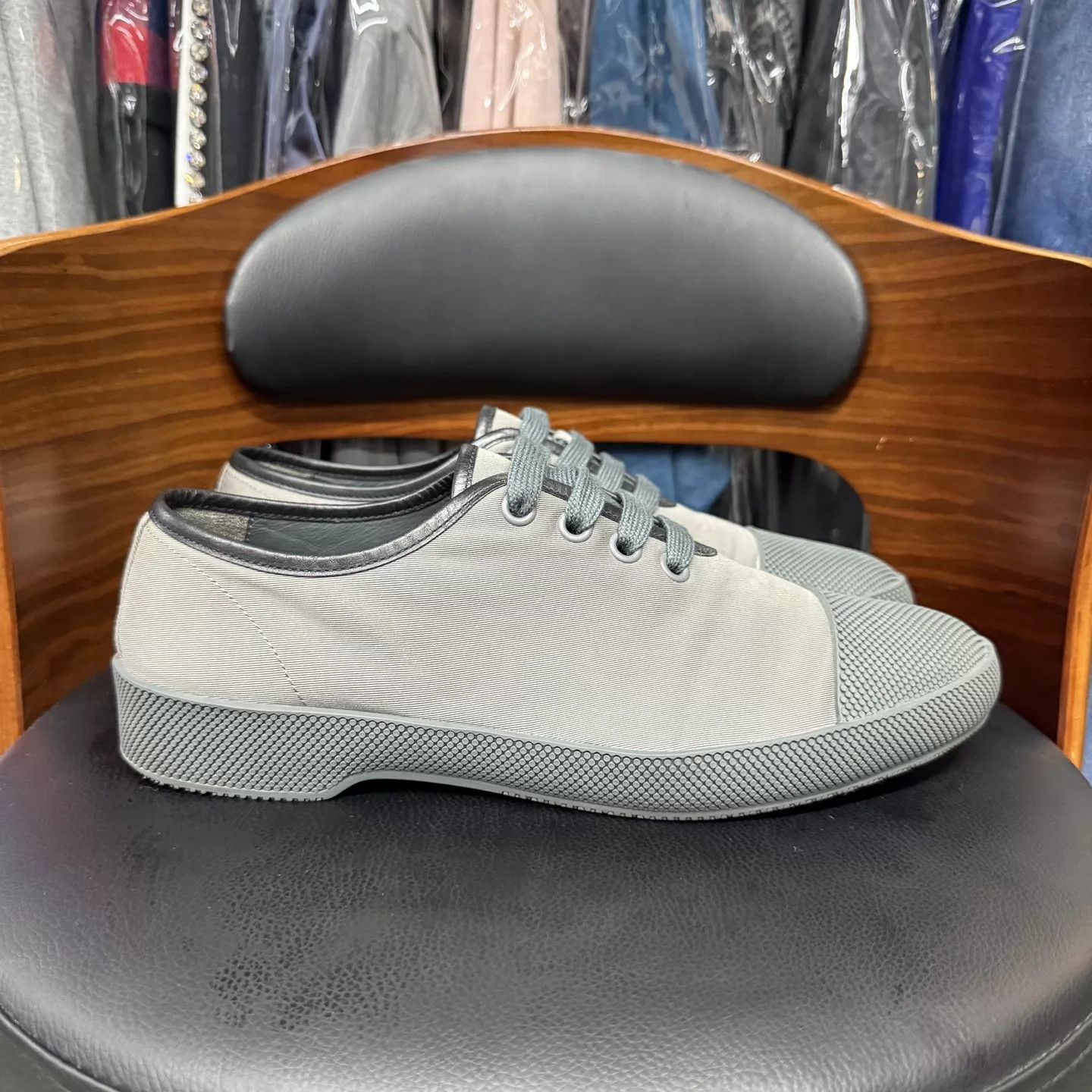 Prada Prada Gray Canvas & Leather Sneakers 8.5/42.5 Like New Size US 9.5 / EU 42-43 - 4 Thumbnail