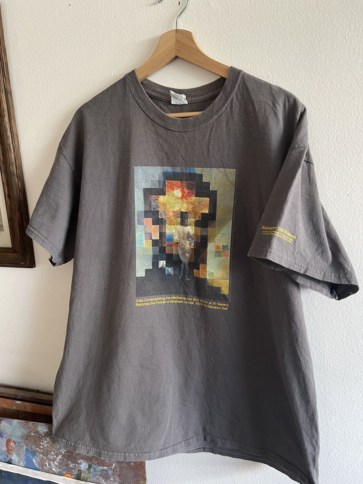 image of Art x Presidents 2011 Salvador Dali Museum Abraham Lincoln Paint Souvenir Tee in Grey (Size XL)