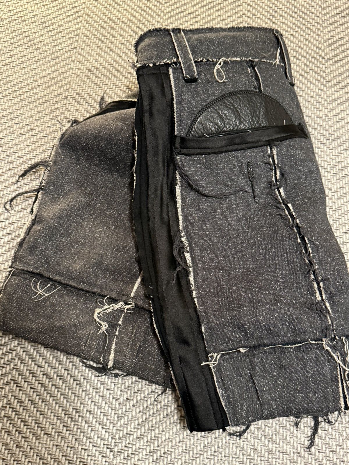 Takahiromiyashita The Soloist. TAKAHIROMIYASHITA TheSoloIst. Cut-Off Half Pants Size US 30 / EU 46 - 6 Thumbnail