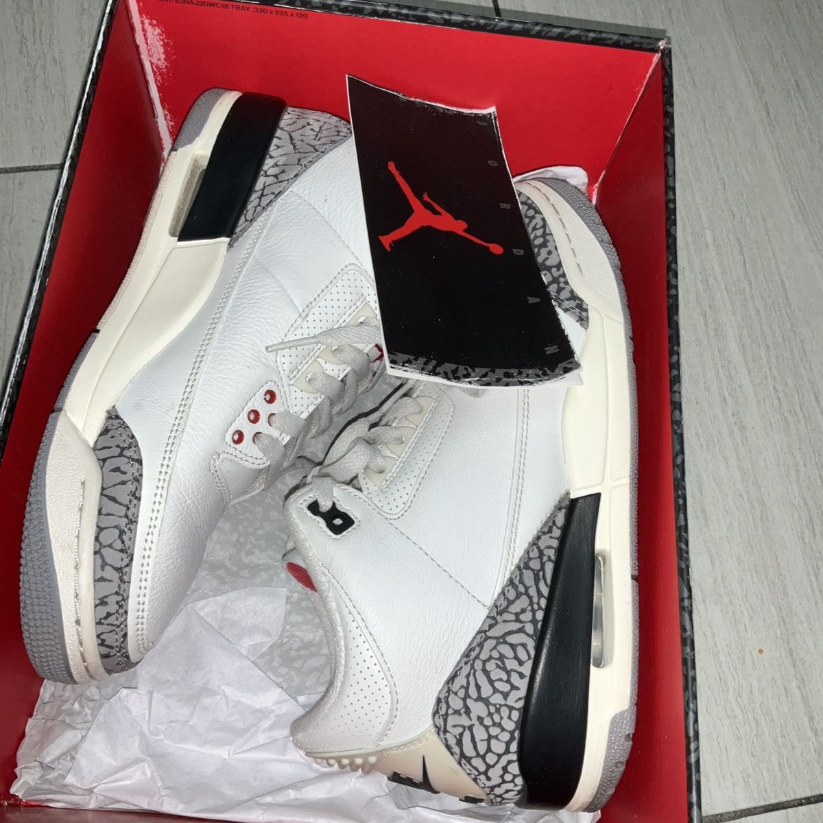 Jordan Brand Jordan 3 white cement mens size 8 Size US 8 / EU 41 - 1 Thumbnail