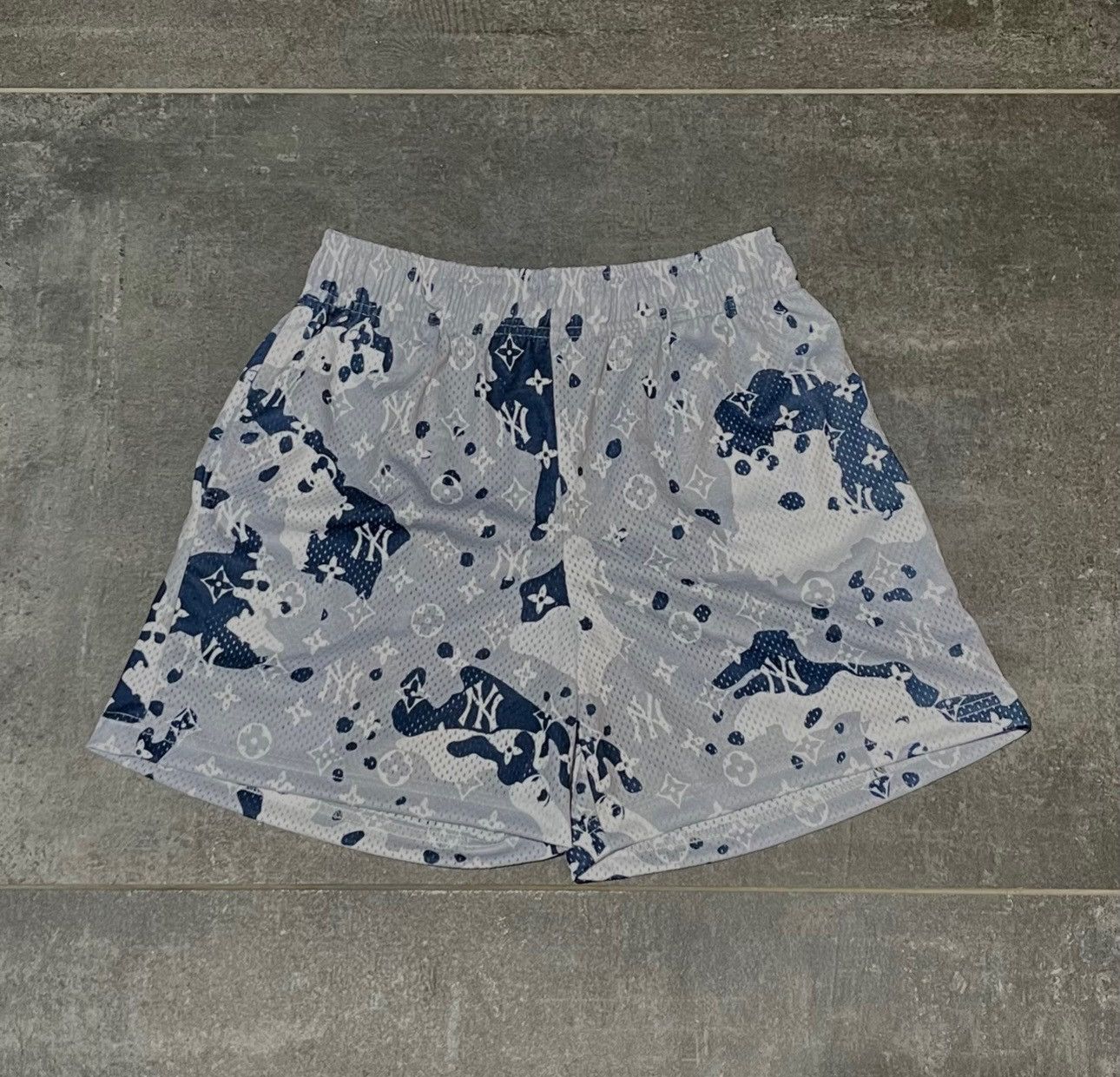 Bravest Studios 'Snow Camo LV Yankees' Shorts X-LARGE