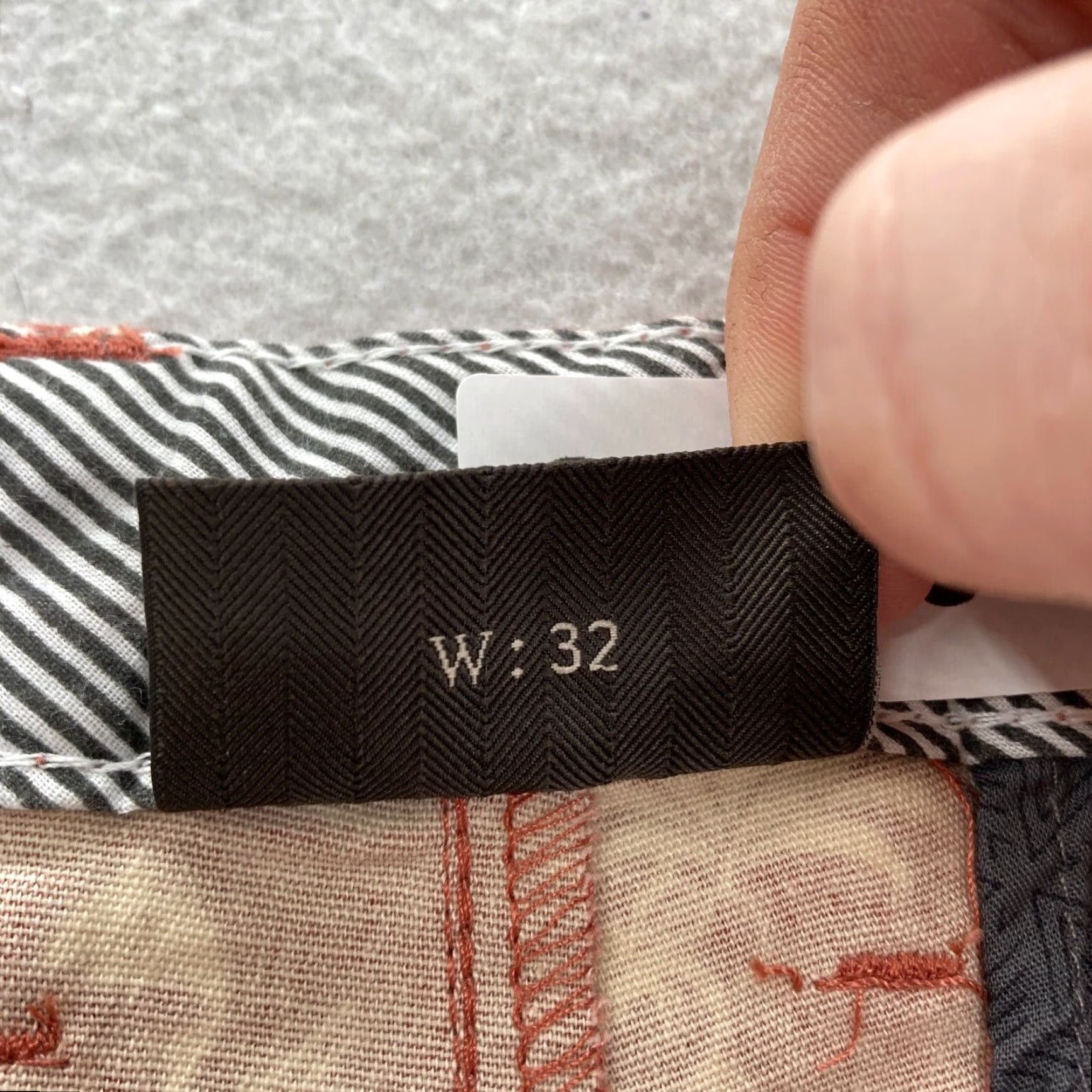 Vintage JACHS New York Bleecker Short Mens 32 Red Hawaiian Pineapple Vacation Travel NWT Size US 32 / EU 48 - 5 Thumbnail
