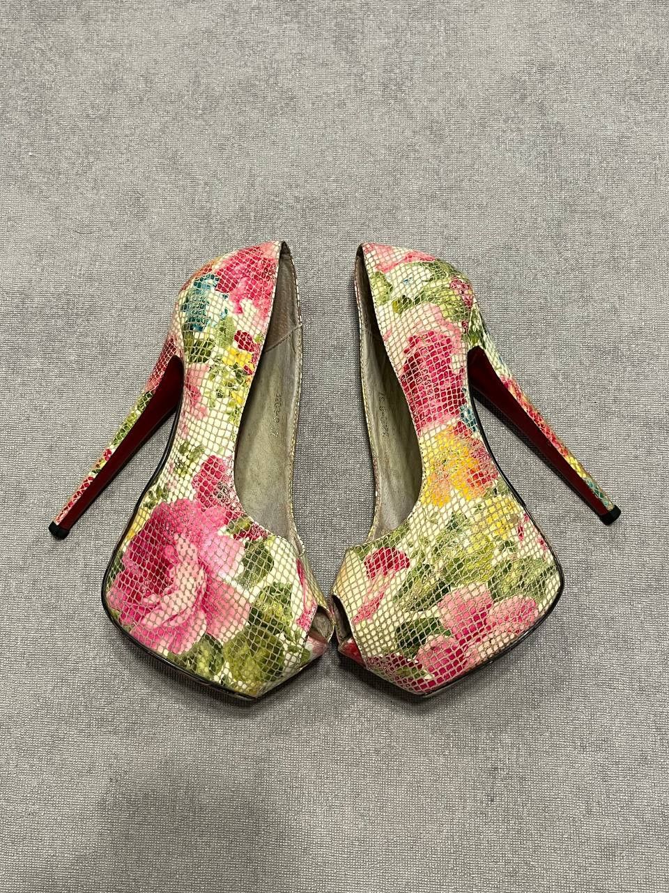 Christian Louboutin Christian Louboutin Flower High Pump Heels Women`s 37 Size US 7 / IT 37 - 2 Thumbnail