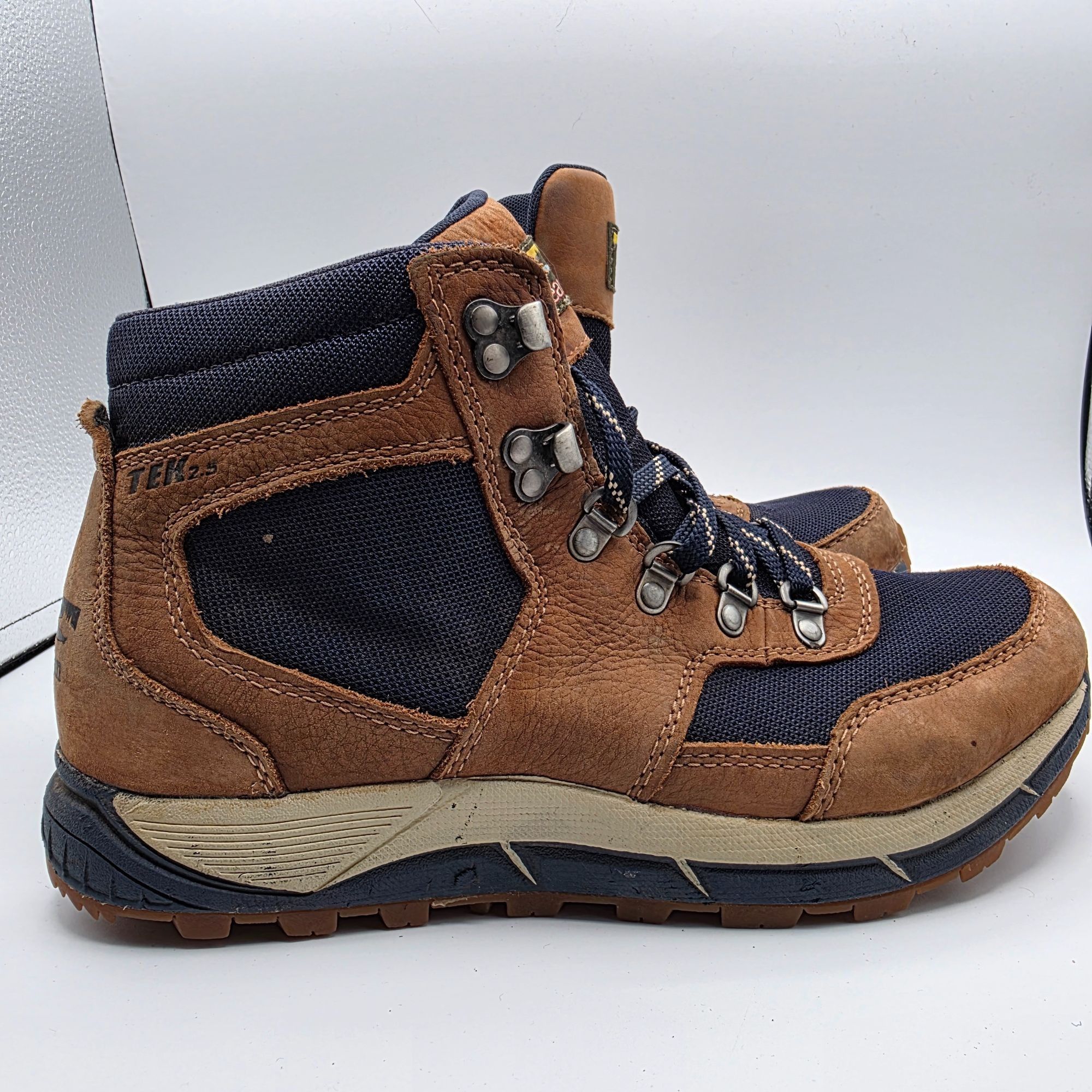 L.L. Bean LL Bean Mountain Classic Mens Size 8 Brown Waterproof Hiking Size US 8 / EU 41 - 12 Thumbnail