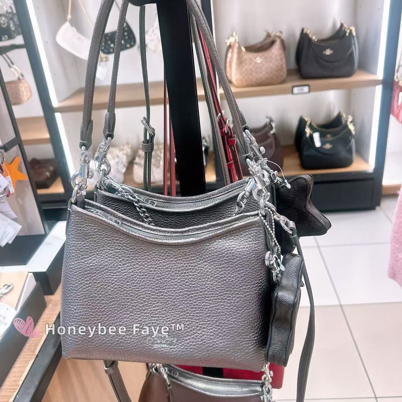 Coach NWT Coach Laurel Small Shoulder Bag With Star Charm CCF16 Size ONE SIZE - 4 Thumbnail