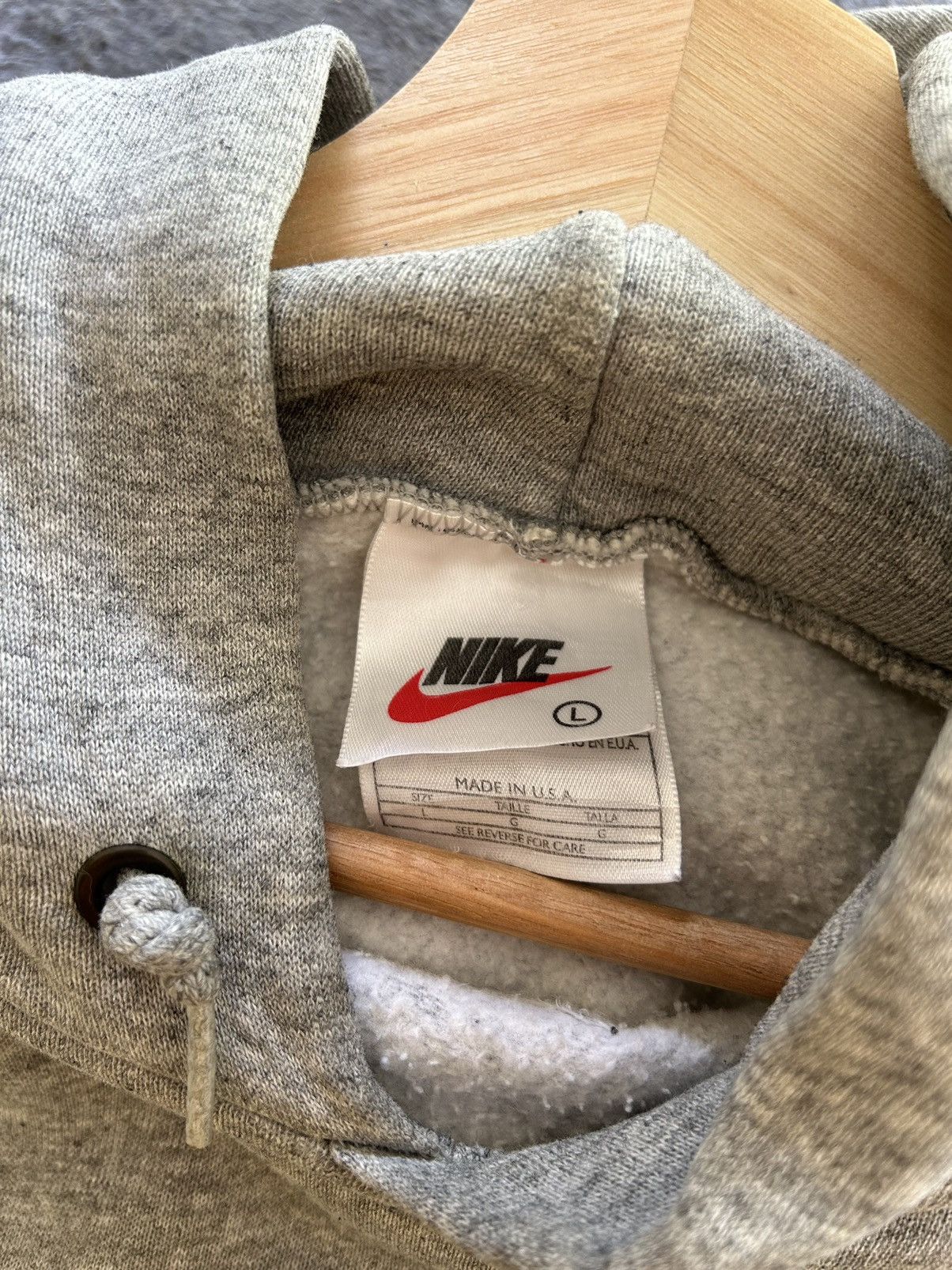 Nike Vintage Nike Center Swoosh Hoodie Size US L / EU 52-54 / 3 - 14 Thumbnail