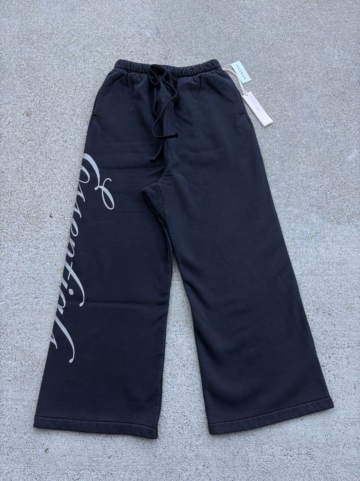 Fear of God Black Fear of God Essentials Fleece Flare Sweatpants Sz. S Size US 32 / EU 48 - 1 Thumbnail
