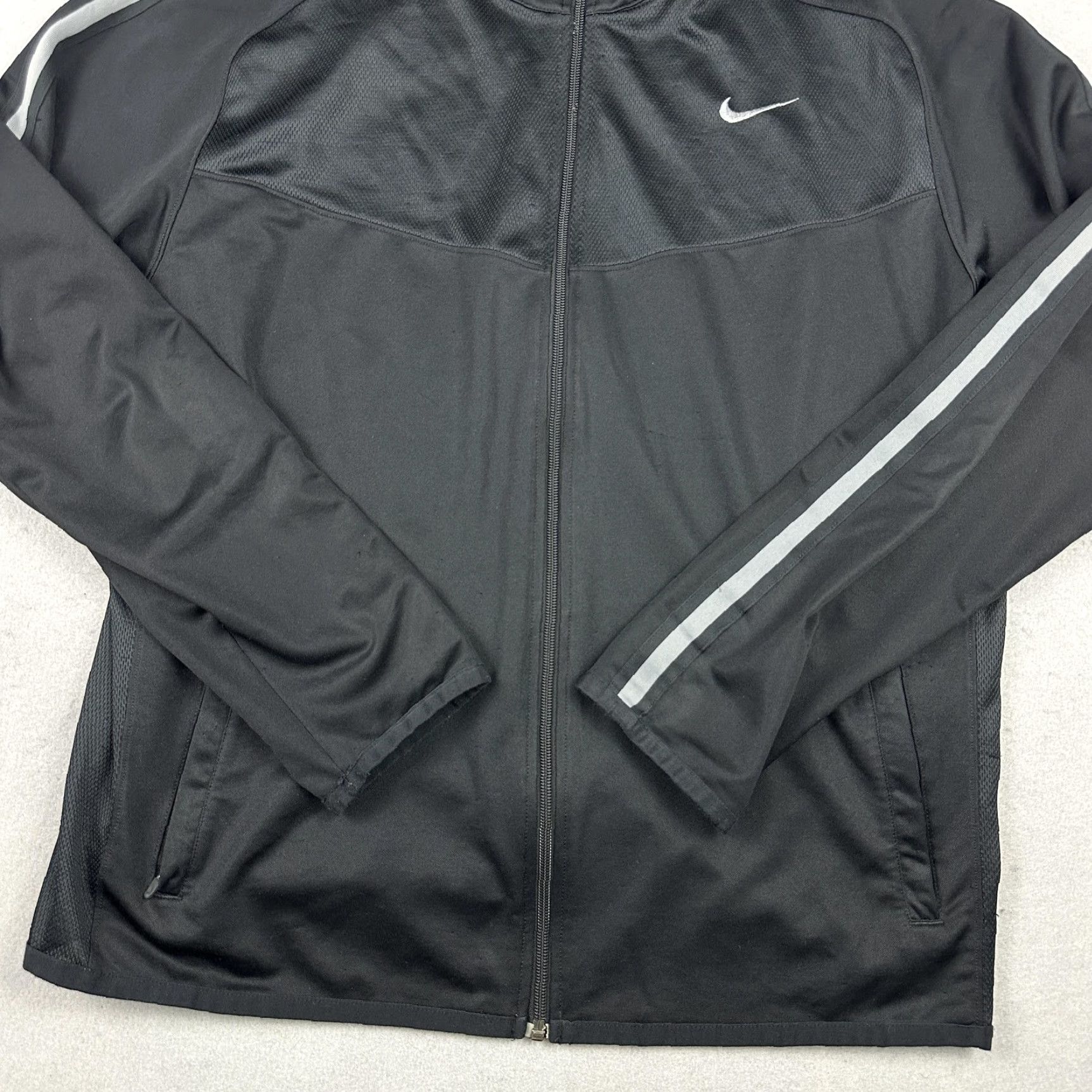 Nike Nike Jacket XL Men Black Windbreaker Full Zip Reflective Pockets Sports Size US XL / EU 56 / 4 - 3 Thumbnail