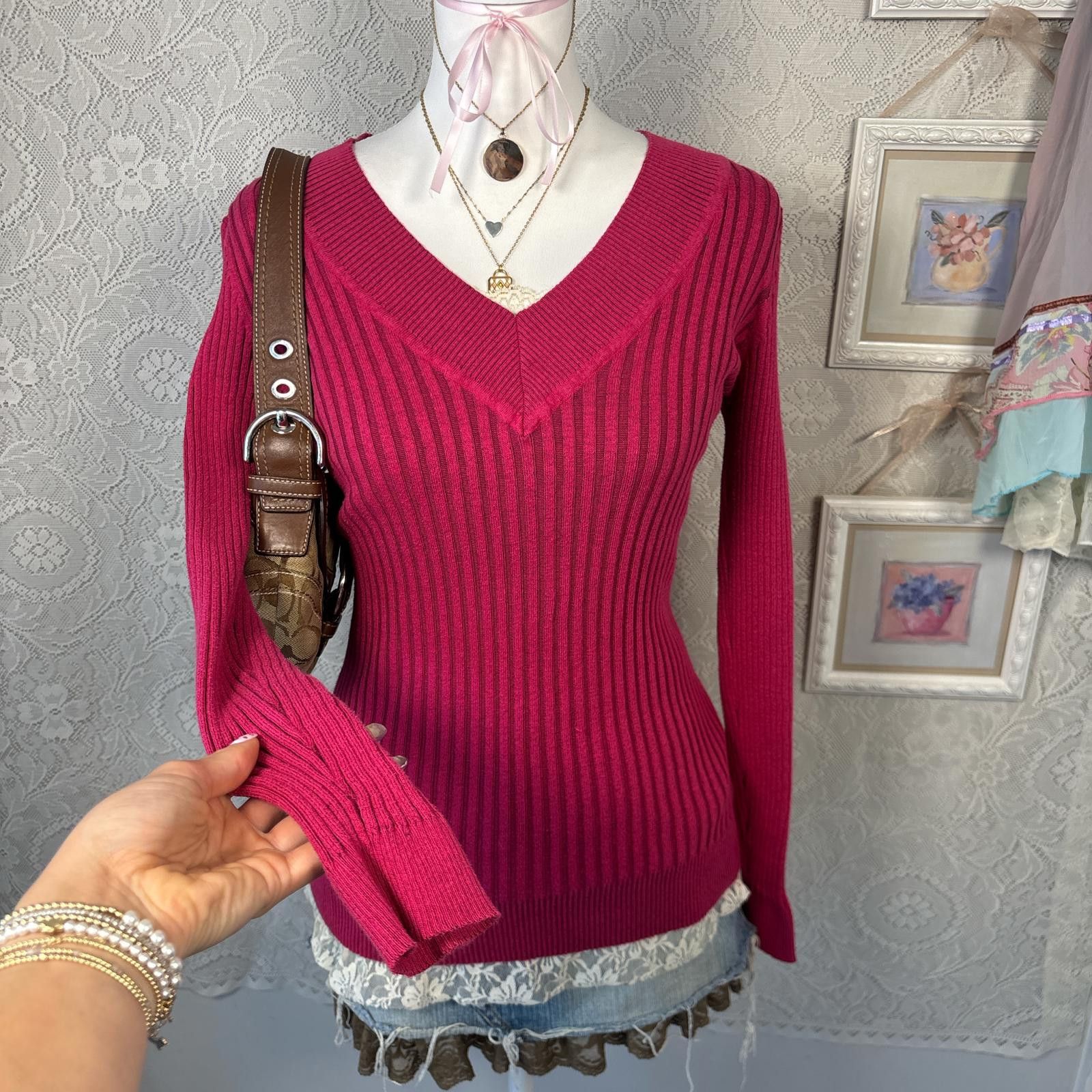 L.E.I. y2k fitted pink lei layering sweater Size L / US 10 / IT 46 - 1 Thumbnail