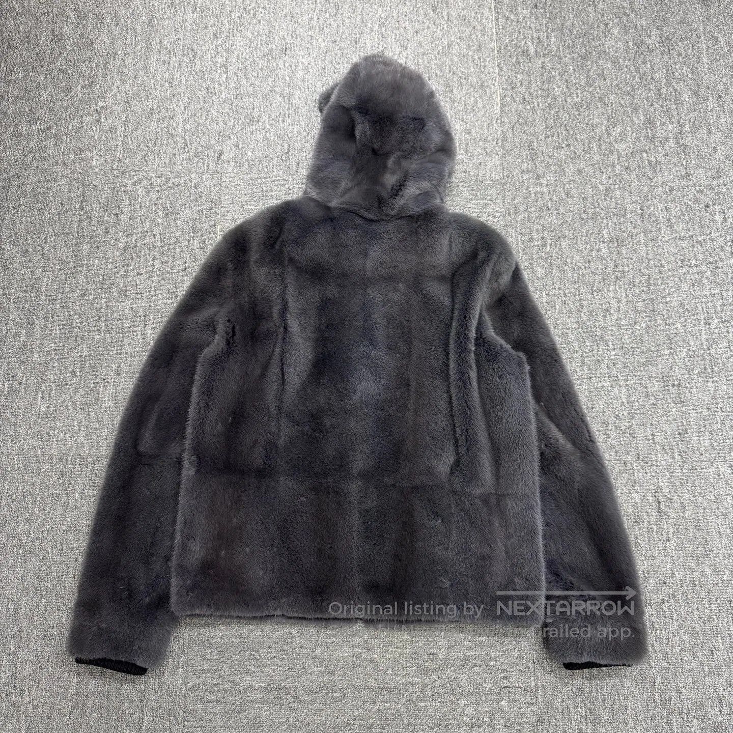 Fendi FENDI The La Faye fur jacket is designed for wearing on bo Size US M / EU 48-50 / 2 - 2 Thumbnail