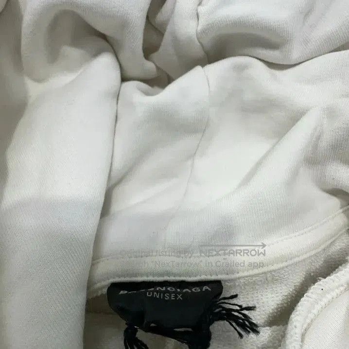 Balenciaga Balenciaga White Casual Hoodie with Heart Print. Size US S / EU 44-46 / 1 - 4 Thumbnail