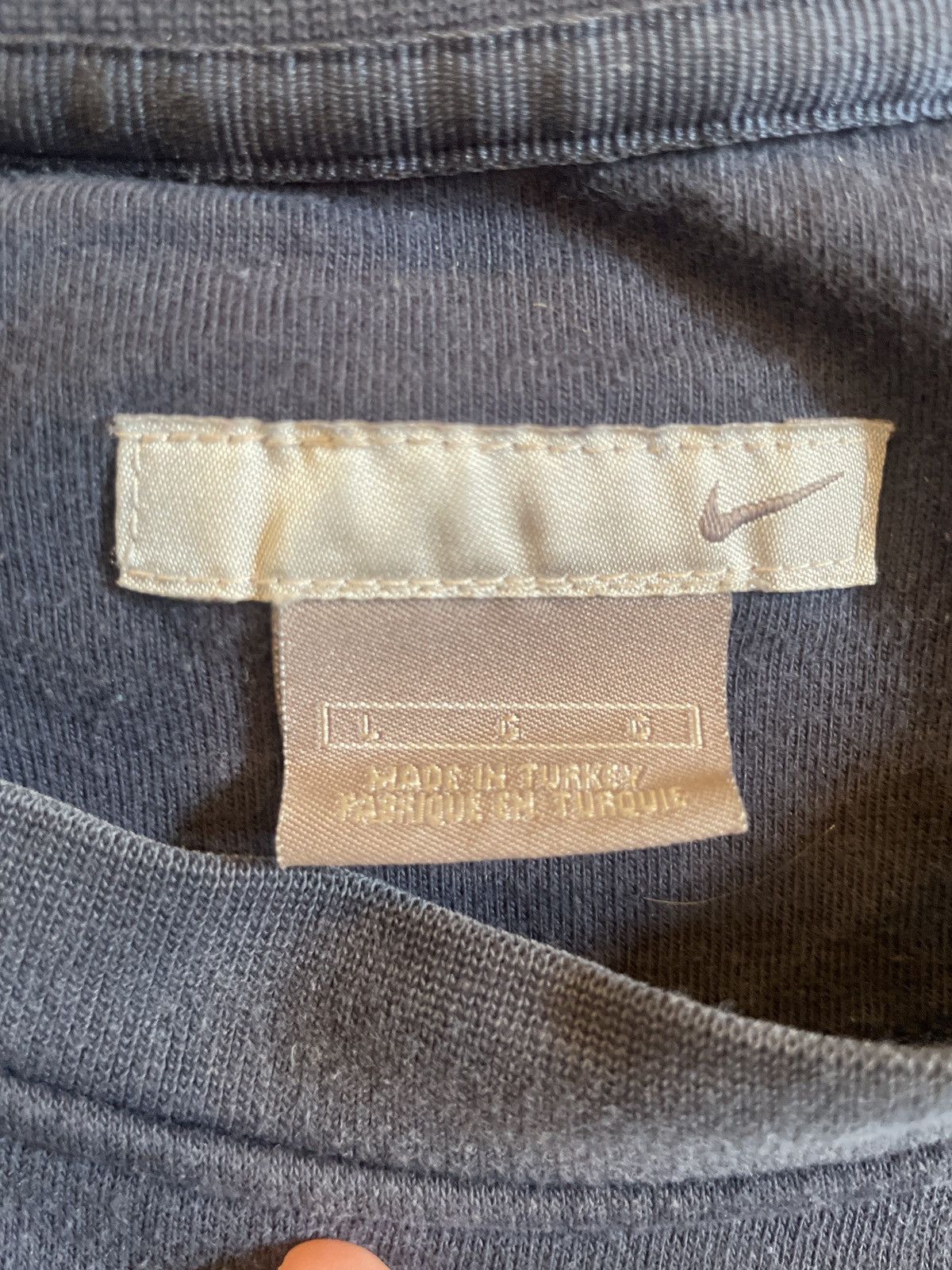 Nike × Vintage Vintage 2000s Nike Sweatshirt Size US L / EU 52-54 / 3 - 3 Thumbnail
