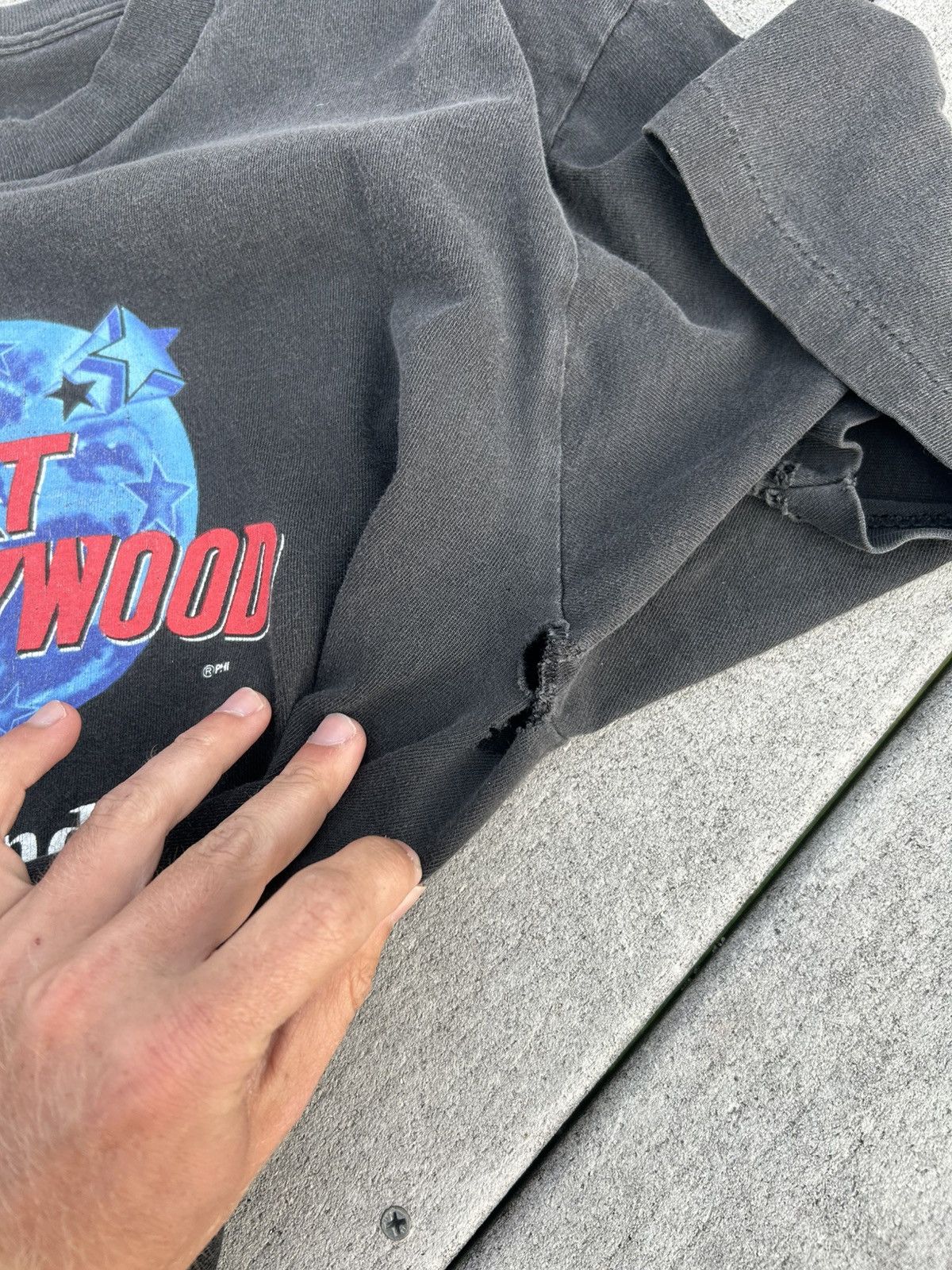 Disney × Planet Hollywood × Vintage Vintage Walt Disney world Planet Hollywood shirt Size US L / EU 52-54 / 3 - 3 Thumbnail