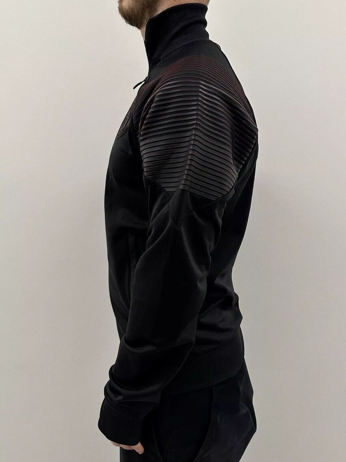 Adidas MANCHESTER UNITED 2018 2019 TRACK TRAINING JACKET FOOTBALL Size US S / EU 44-46 / 1 - 6 Thumbnail