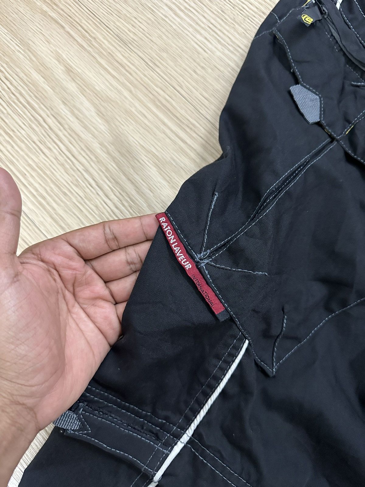 Japanese Brand Raton Laveur Gorpcore Multi Pocket Baggy Paracahute Pants Size US 40 / EU 56 - 7 Thumbnail