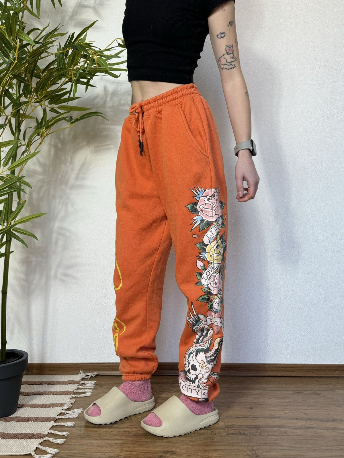 Ed Hardy ED HARDY X MG PRINTED ORANGE SWEATPANTS Size 28" / US 6 / IT 42 - 3 Thumbnail