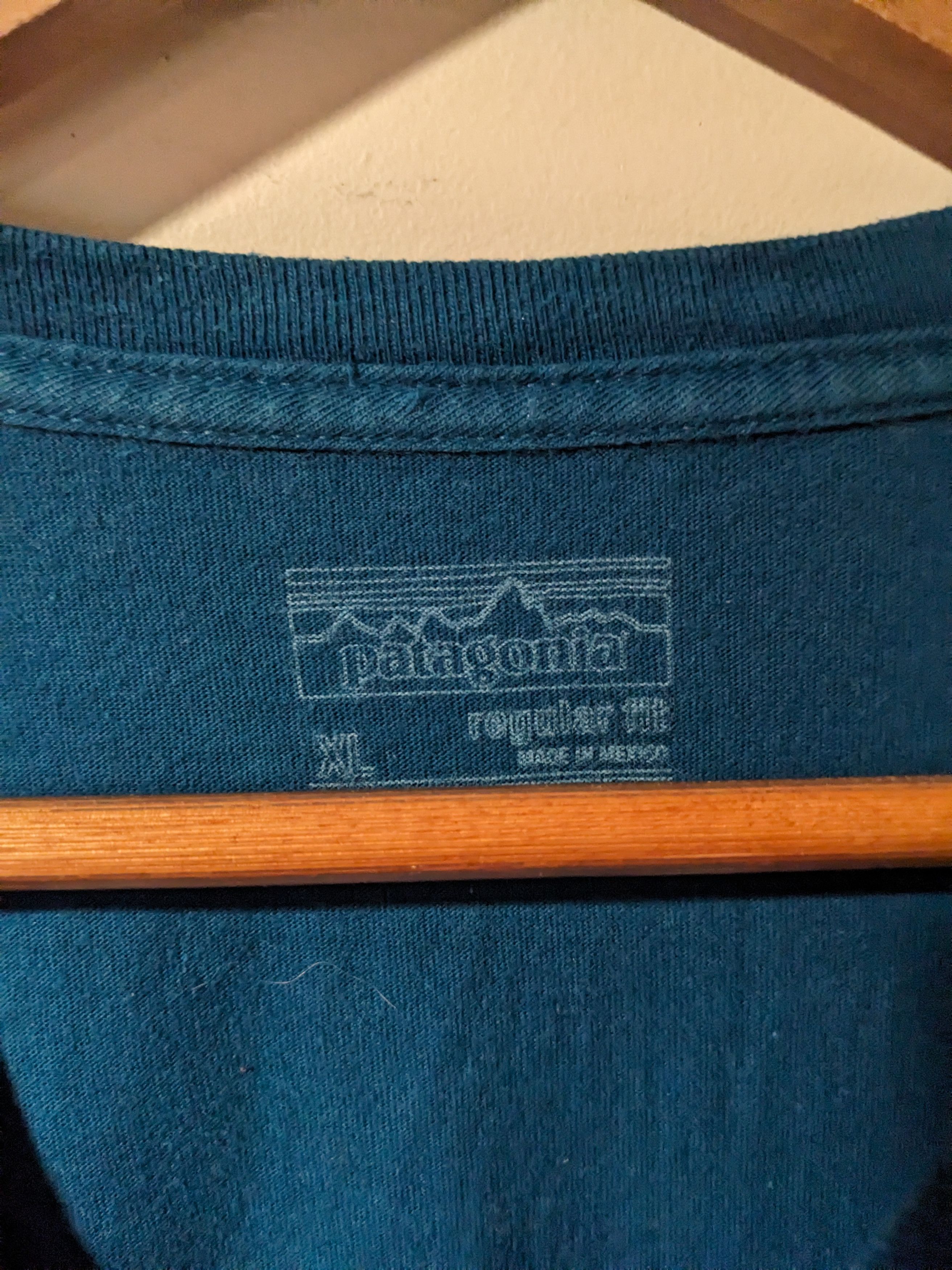 Patagonia Patagonia Logo Regular Fit Blue X-Large Long-Sleeve T-Shirt Size US XL / EU 56 / 4 - 3 Thumbnail