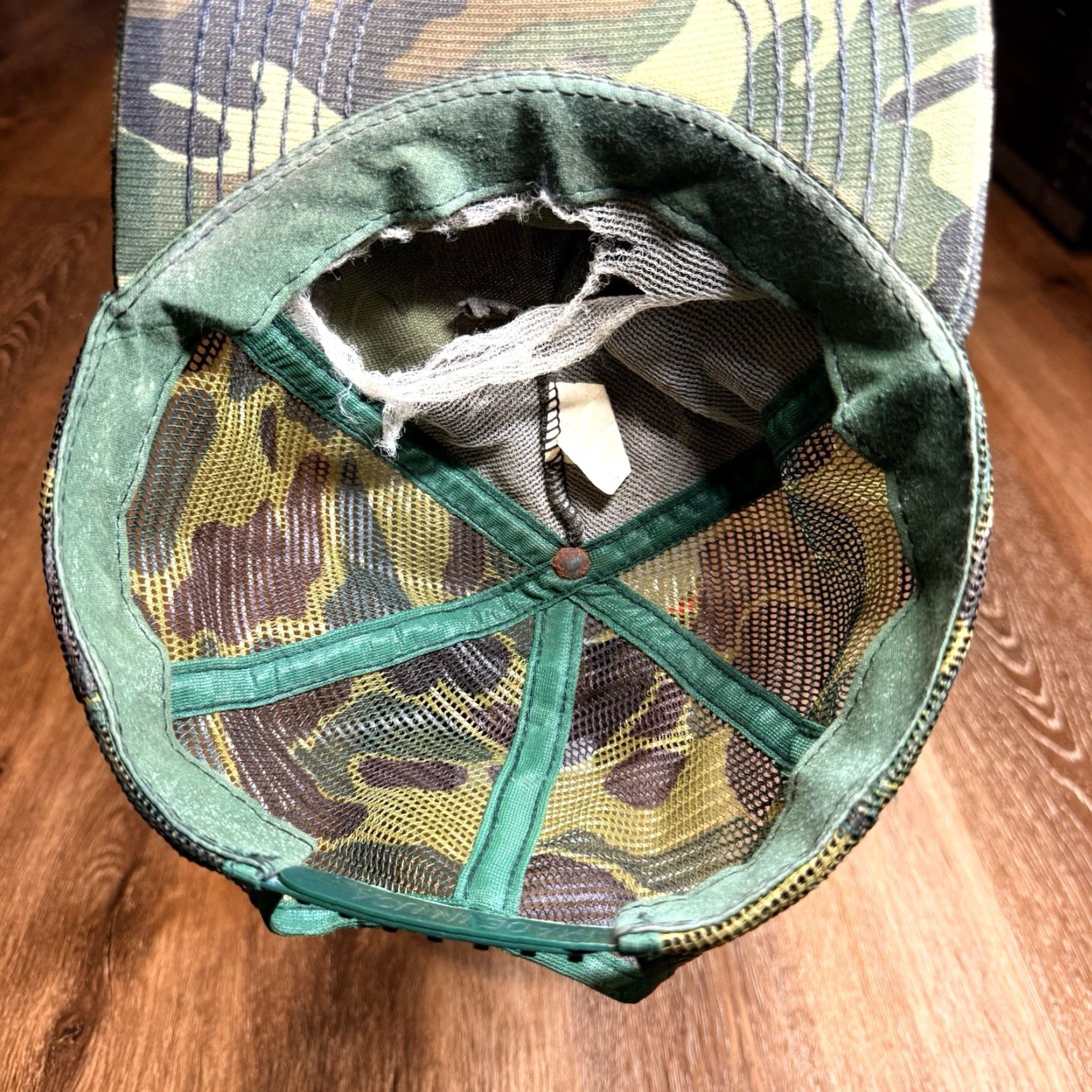Vintage VINTAGE American Vintage Hat Snapback Green Gun Leaf Pistol Rifle Farm 80s USA Dad Gear Adjustable Unisex Adults Size ONE SIZE - 5 Thumbnail