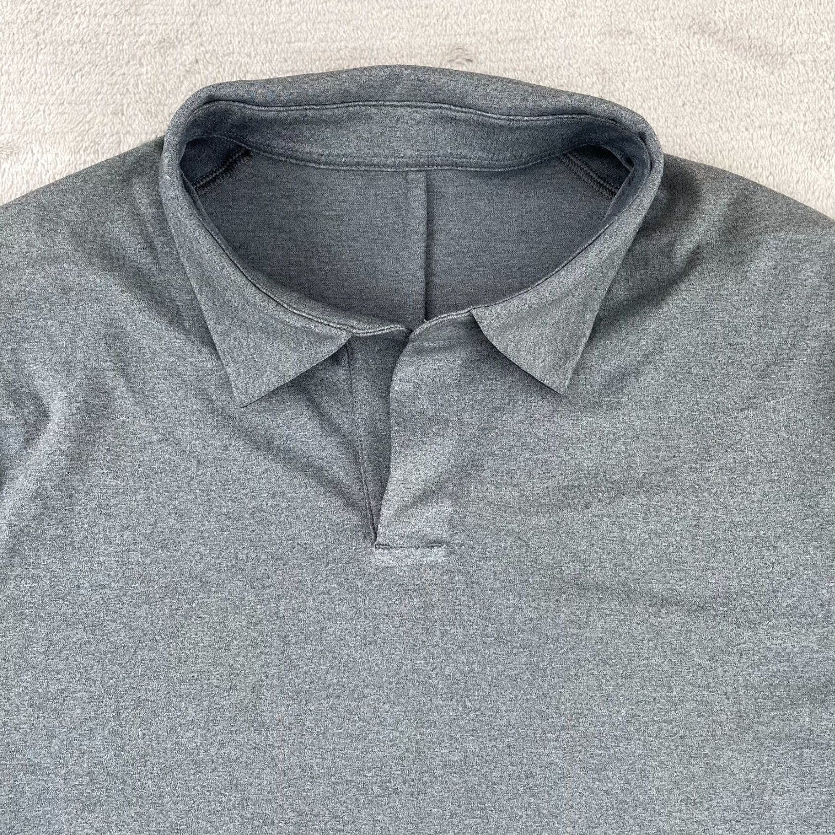 Lululemon Lululemon Capacity Polo Men Medium Grey Short Sleeve Wicking Performance Active Size US M / EU 48-50 / 2 - 2 Thumbnail