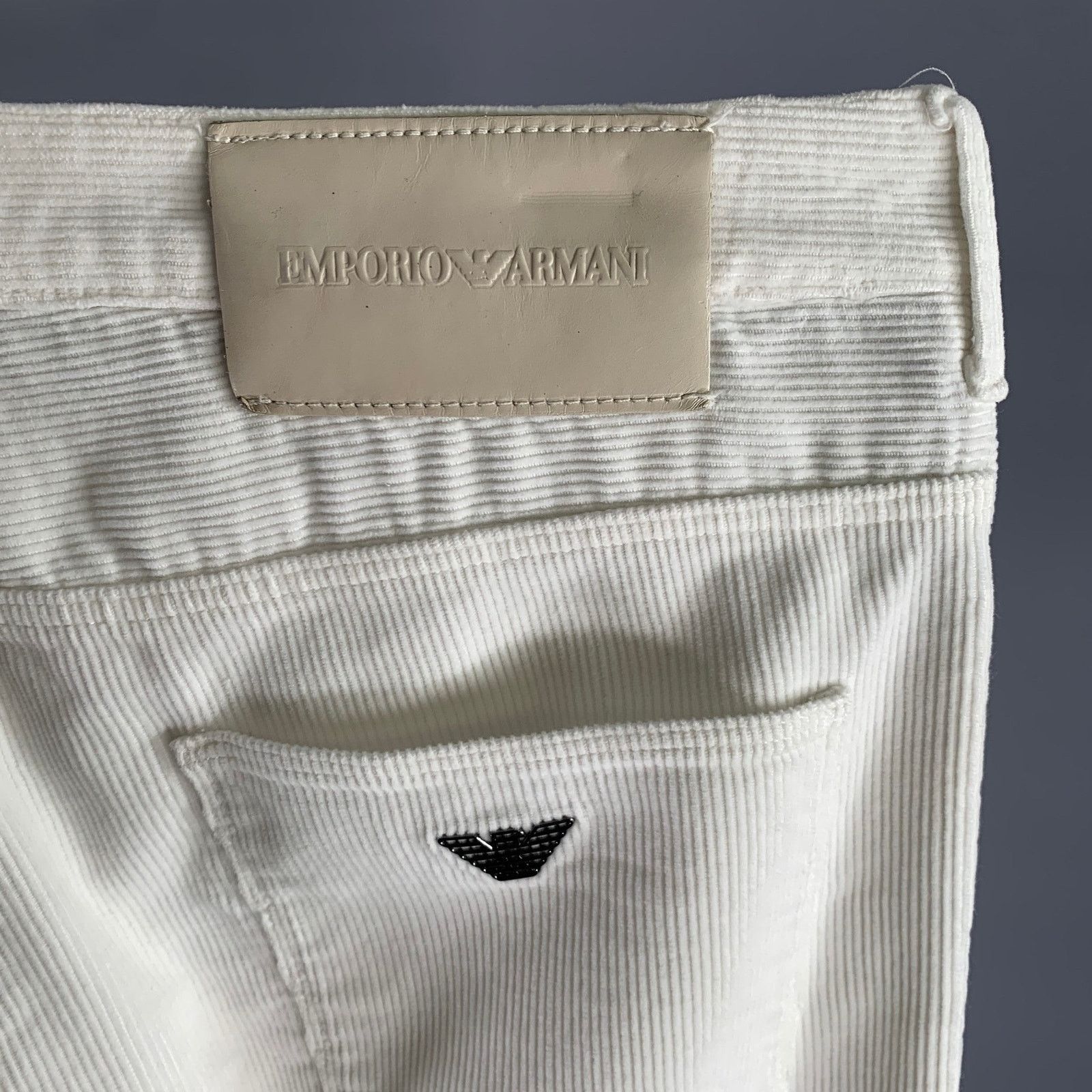 Emporio Armani EMPORIO ARMANI Size 30 White Corduroy Casual Pants Size US 30 / EU 46 - 2 Thumbnail