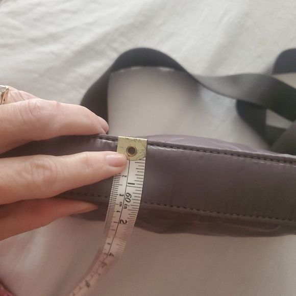 Athleta Caraa X Athleta Foldover Seatbelt Handle Crossbody Shoulder Size ONE SIZE - 12 Thumbnail