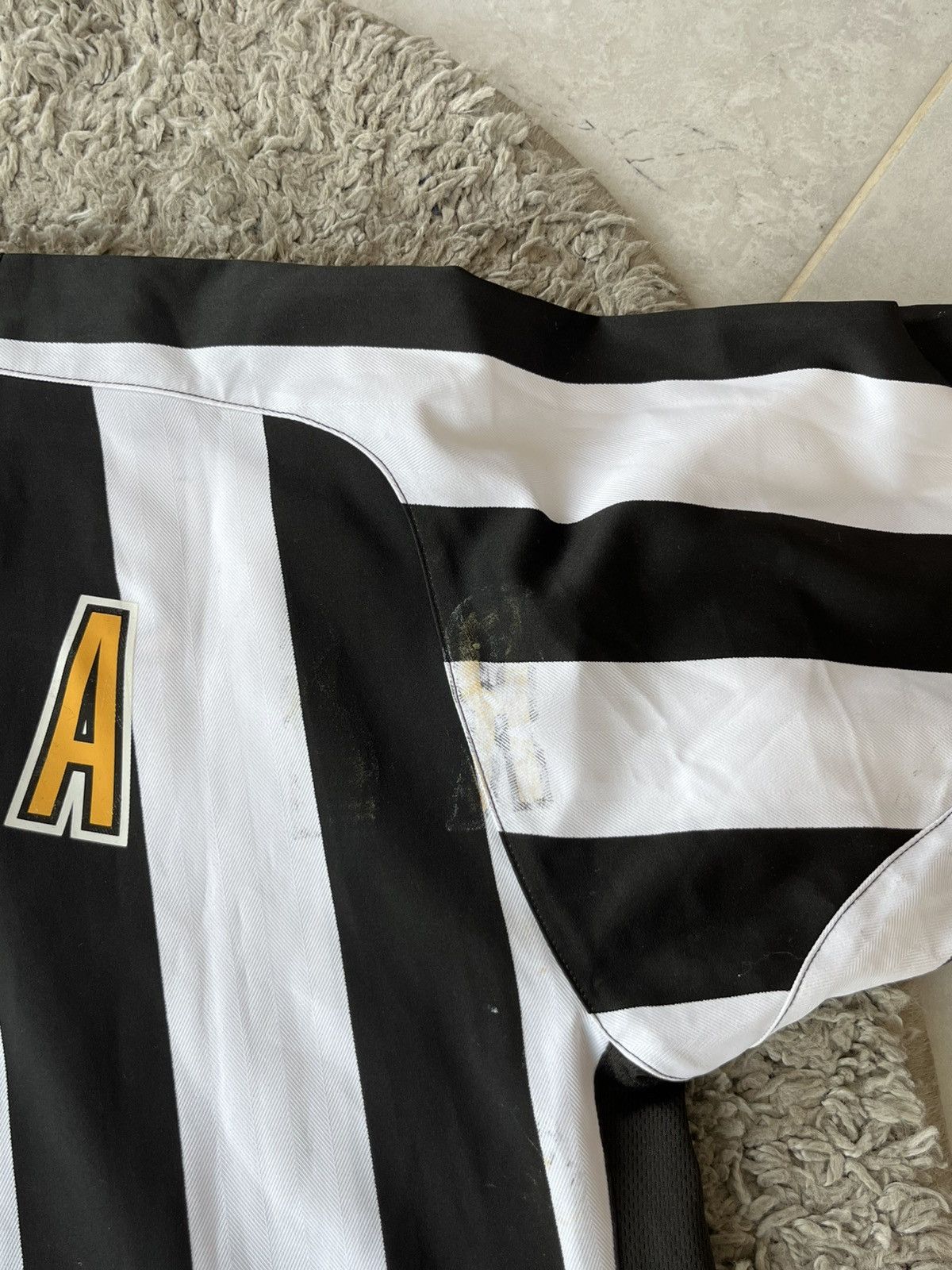 Nike Vintage Soccer Jersey Juventus 2005-2006 Veira❗️ Size US L / EU 52-54 / 3 - 11 Thumbnail