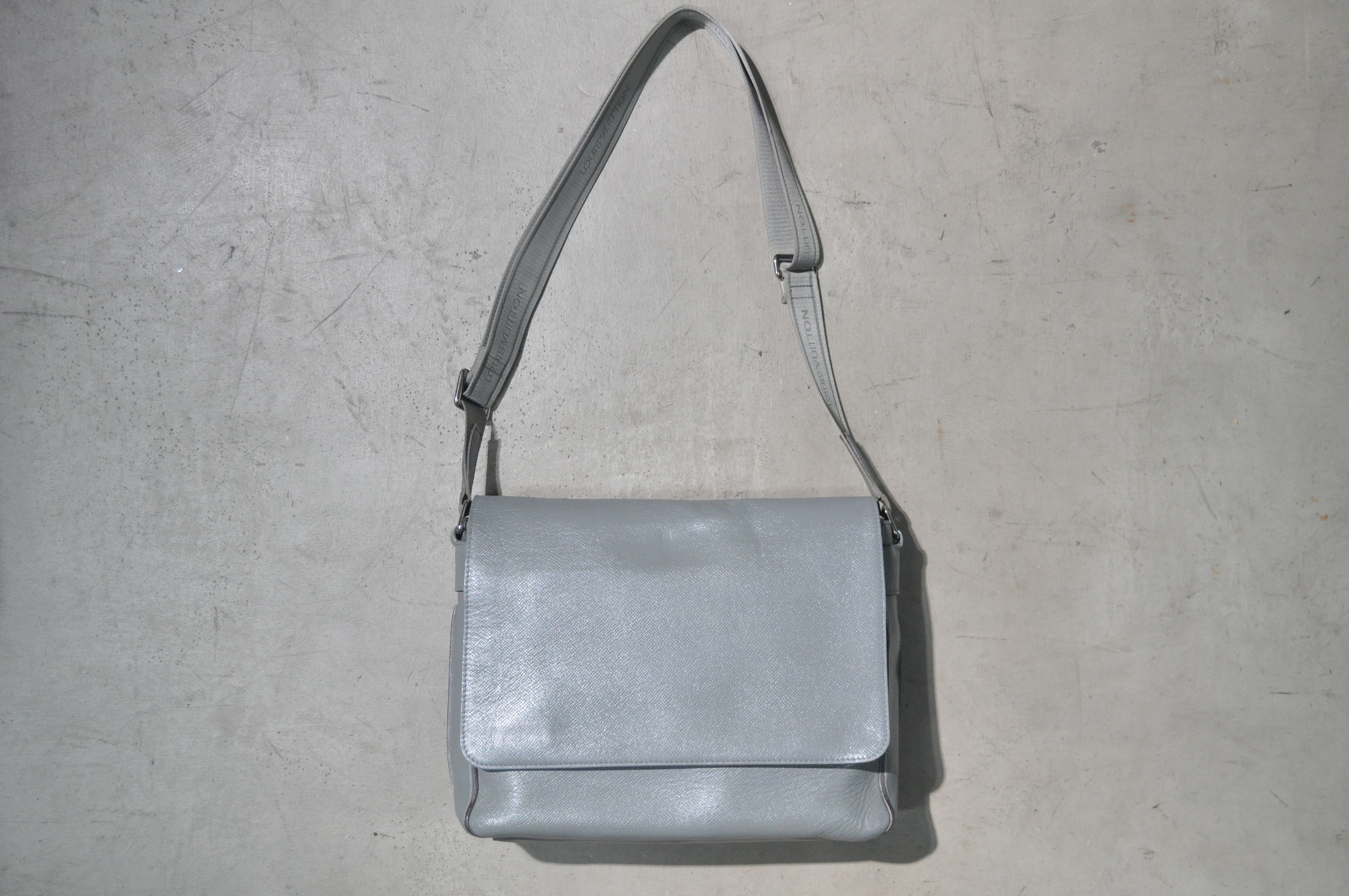 Pre-owned Louis Vuitton - 2013 - Roman In Grey