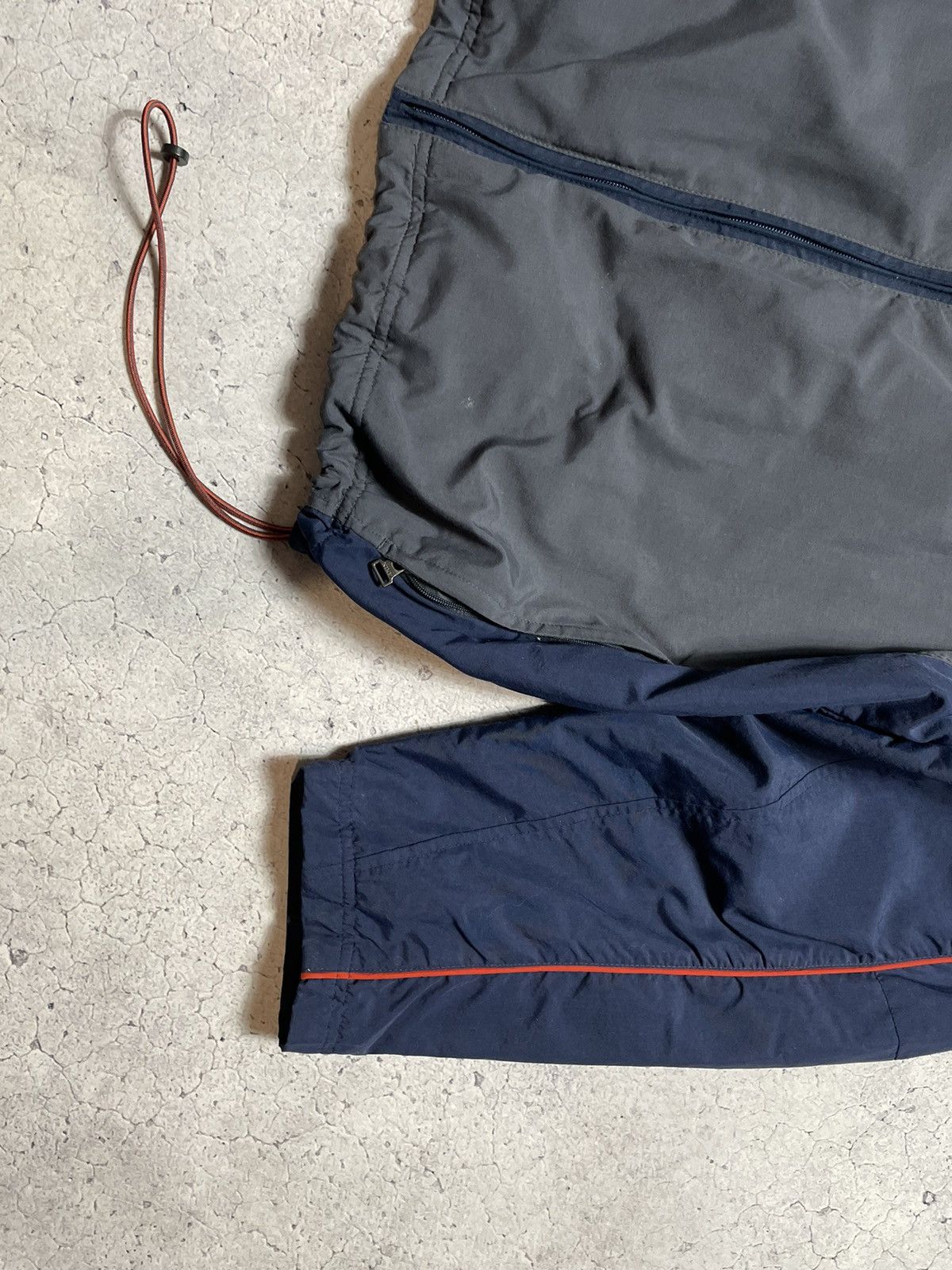 Nike × Vintage Vintage Nylon Windbreaker Jacket Nike Drill Swoosh Y2K Size US XL / EU 56 / 4 - 3 Thumbnail