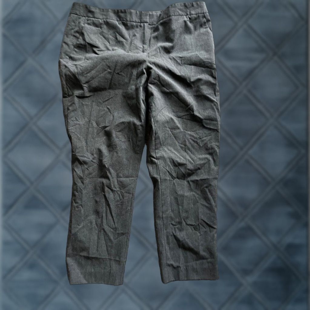 Vince Camuto Vince Camuto Womens Gray Cropped Capri Dress Pants Trousers Plus 14 Beltless Back Zipper 25 Inseam Dress Pants Womens Plus 14 Gray Vince Camuto Size 36" / US 14 / IT 50 - 1 Thumbnail