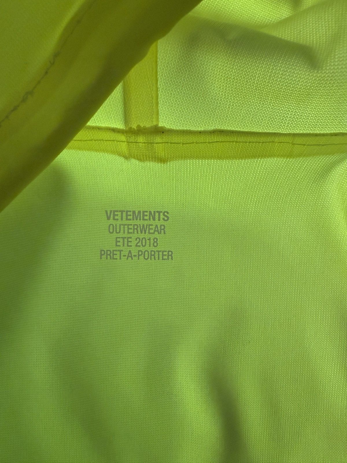 Vetements Vetement rain jacket Size US M / EU 48-50 / 2 - 3 Thumbnail