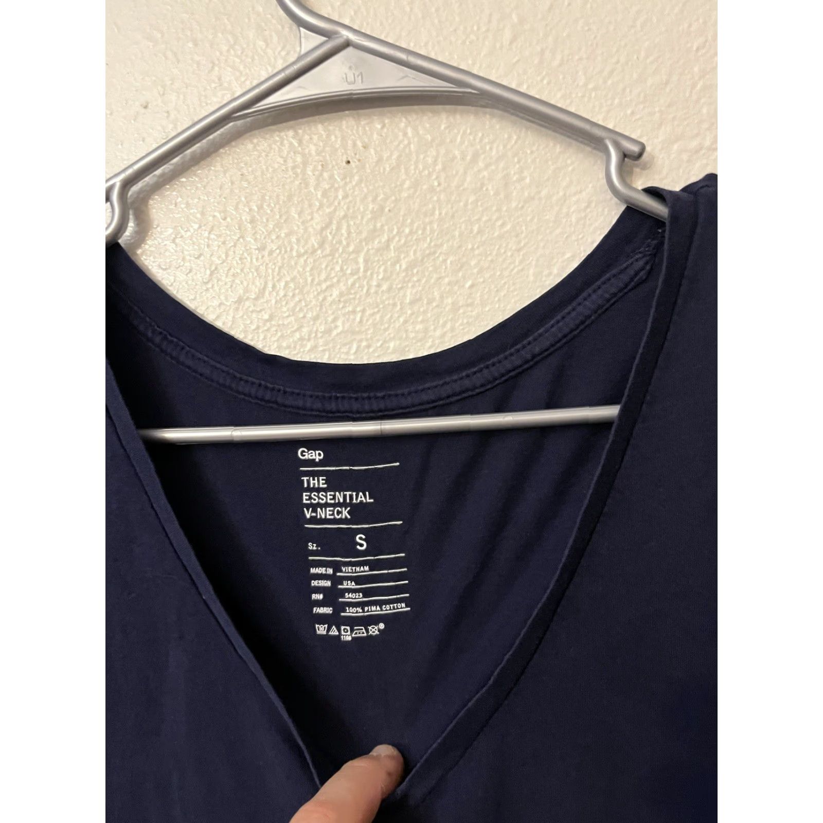 Gap Womens Gap T-Shirt Shirt V-Neck Long Sleeve Navy Blue Small Solid Cotton Blend Regular Size S / US 4 / IT 40 - 2 Thumbnail