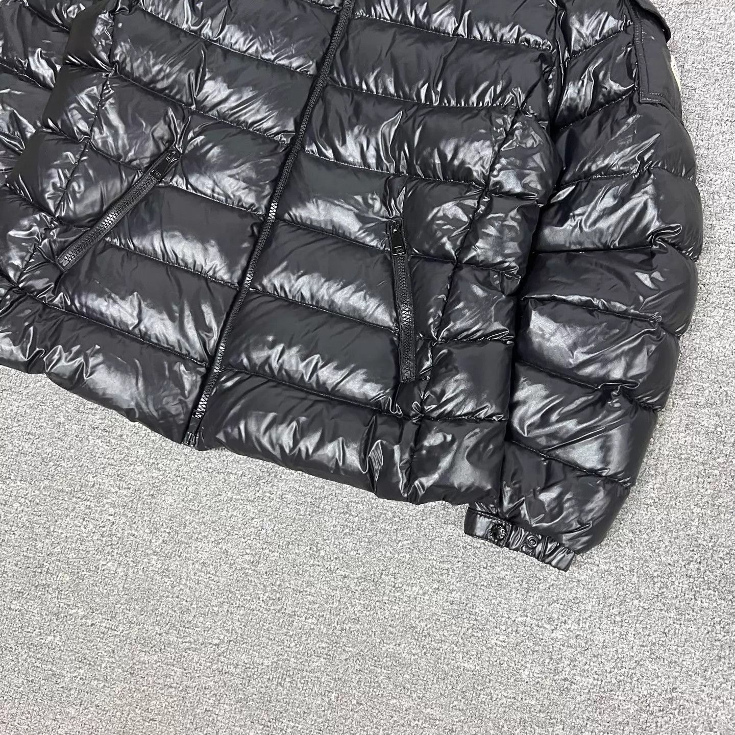 Moncler Moncler classic down jacket black logo sleeve size 5 mint Size US XXL / EU 58 / 5 - 5 Thumbnail