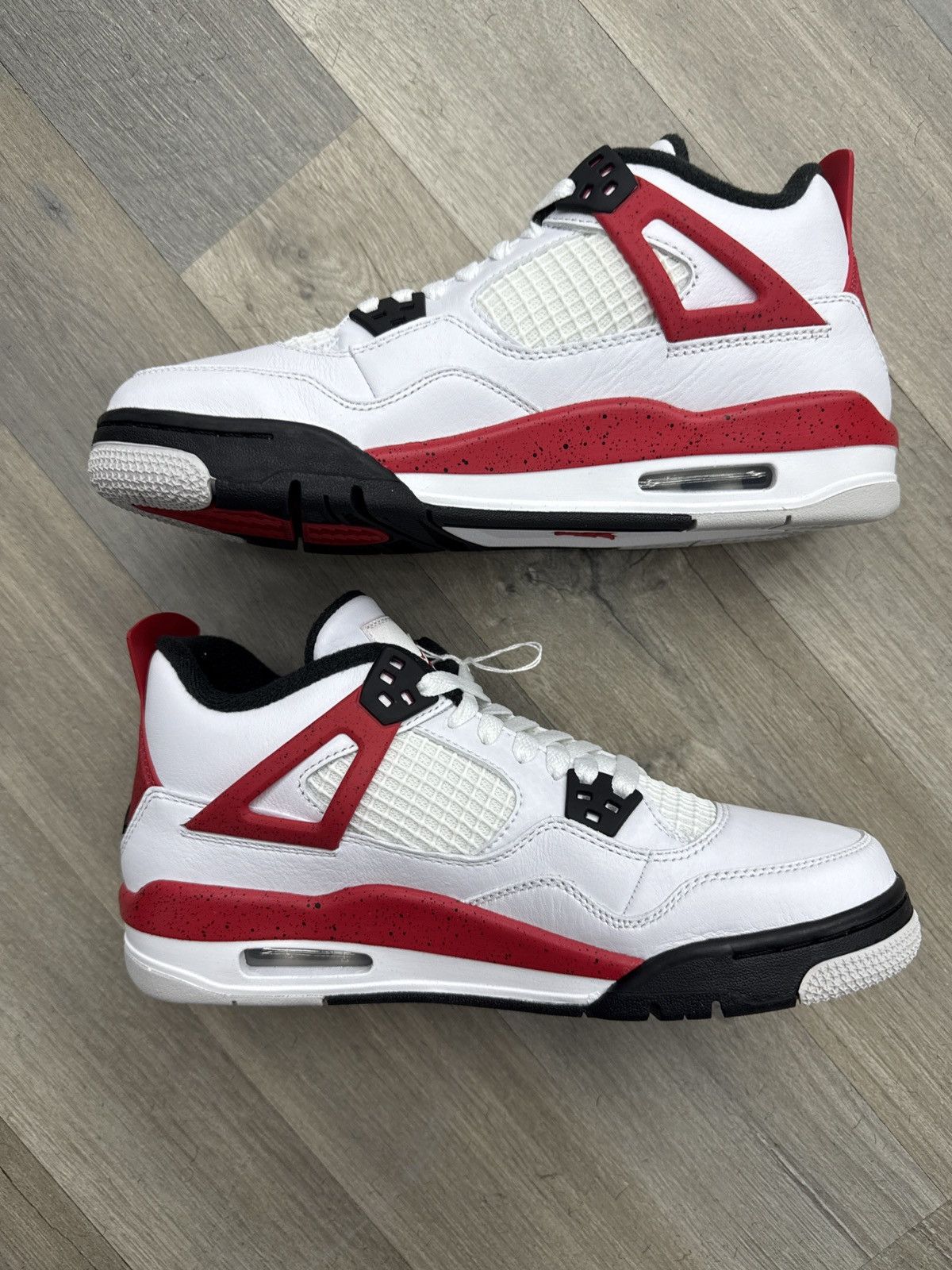 Jordan Brand Jordan 4 Retro Red Cement (GS) Size US 7 / EU 40 - 2 Thumbnail