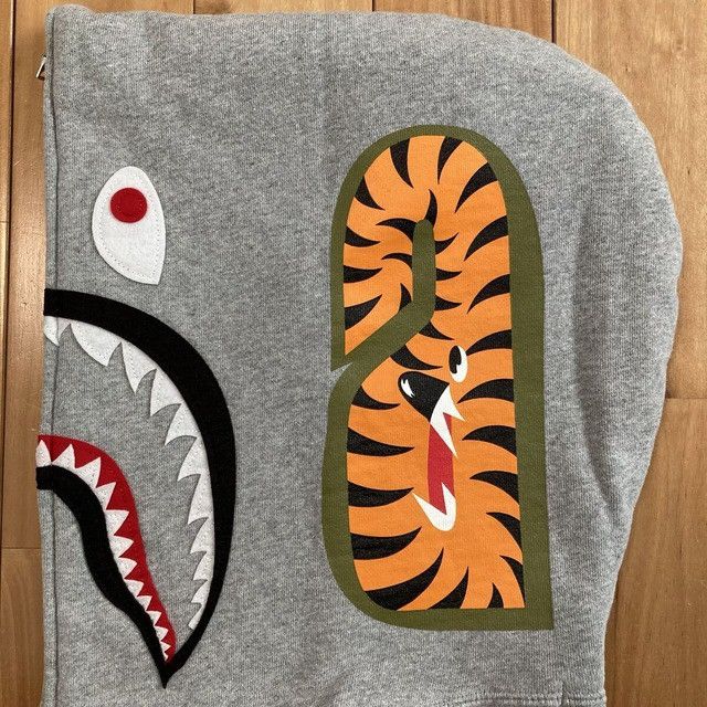 Bape BAPE Shark Full Zip Hoodie Gray x White a bathing ape NIGO Size US L / EU 52-54 / 3 - 5 Thumbnail