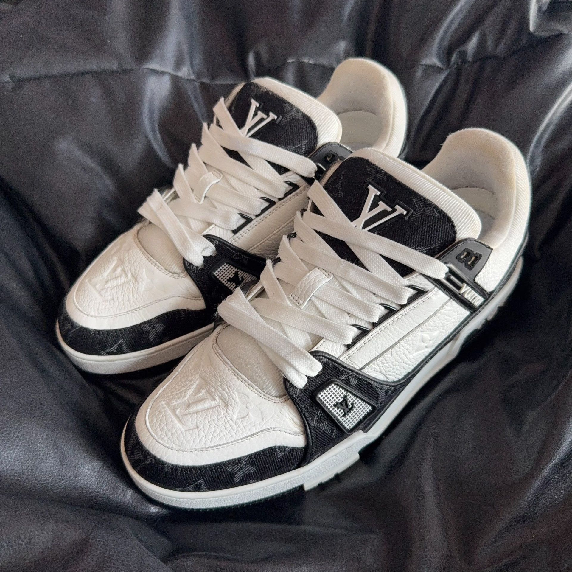 Louis Vuitton Louis Vuitton Training Denim Black Lowtop Sneakers 41.5 Men Size US 9 / EU 42 - 1 Thumbnail