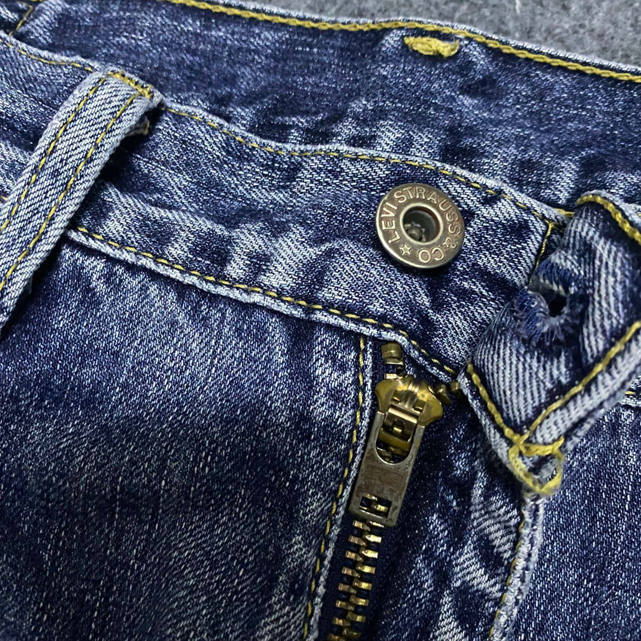 Levi's Vintage Levis Distressed Denim Kurt Cobain Style Size US 32 / EU 48 - 12 Thumbnail