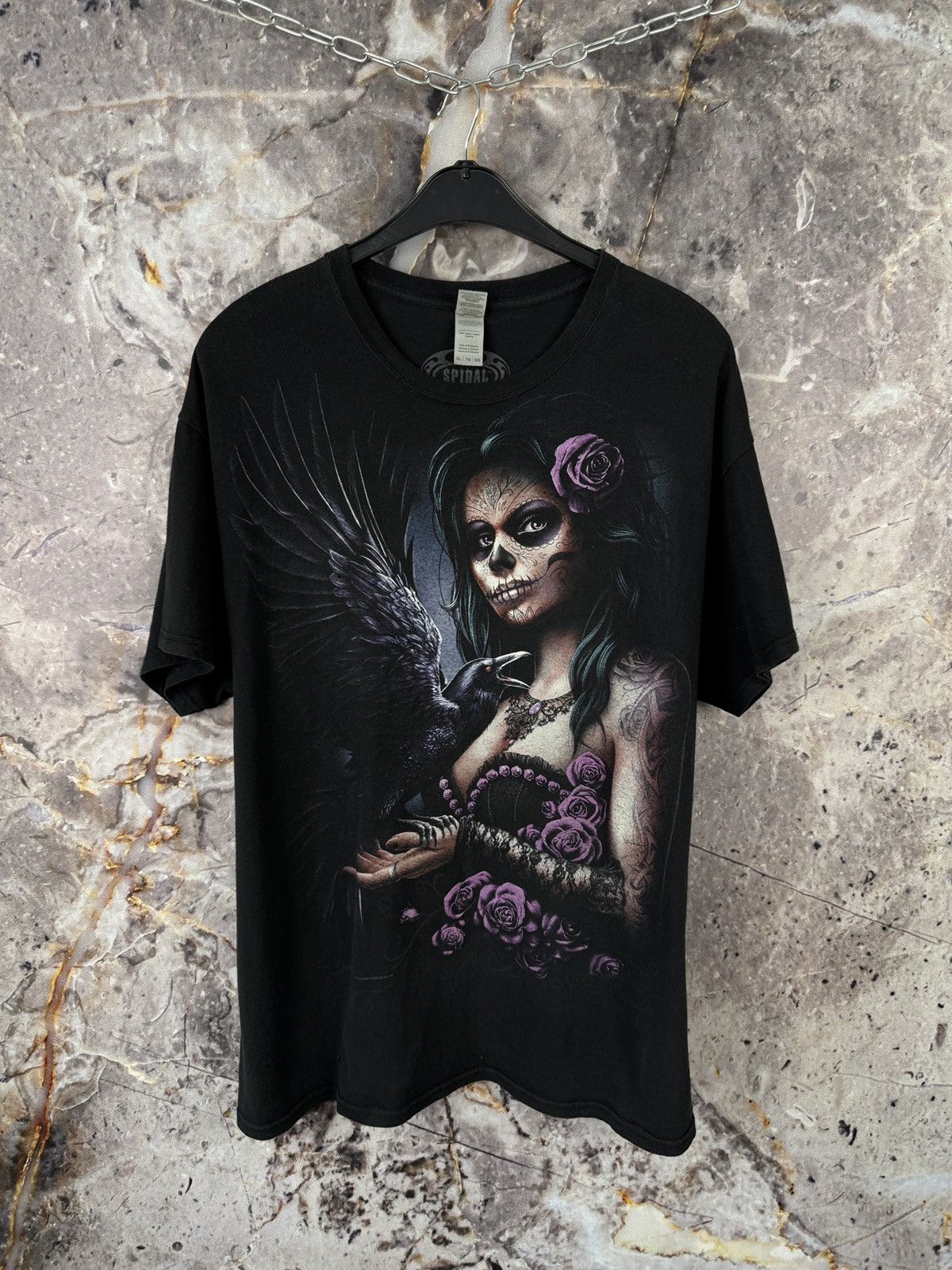 Vintage Spiral Men’s Gothic Raven Lady T-Shirt Dark Fantasy Skull Size US XL / EU 56 / 4 - 1 Thumbnail