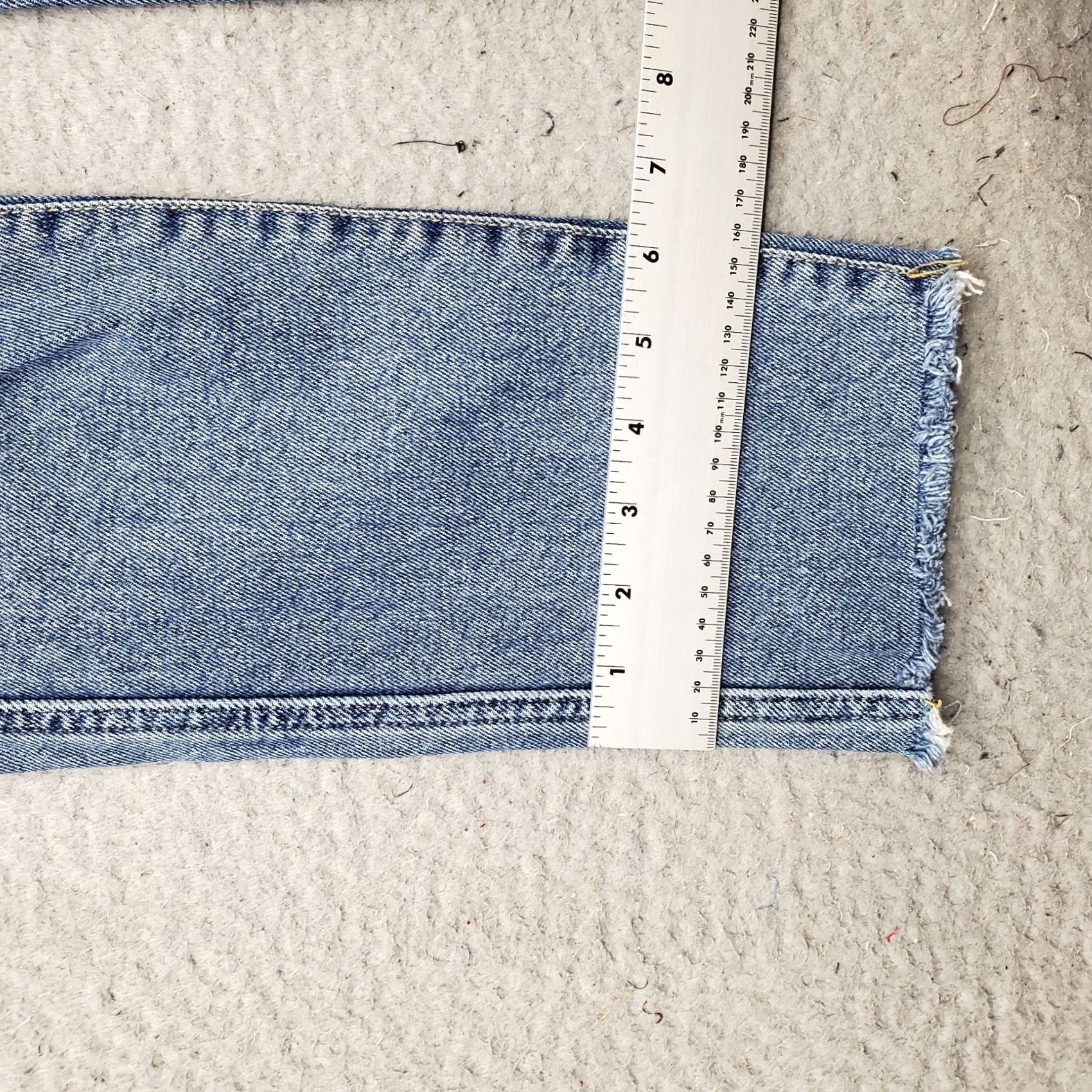 Gap Gap 1969 Straight Jeans Womens 28 Blue Denim Stretch Slim High-Rise Distressed Jeans 28 Womens Size 28 Blue Denim Distressed Modern Fit Size 28" / US 6 / IT 42 - 5 Thumbnail
