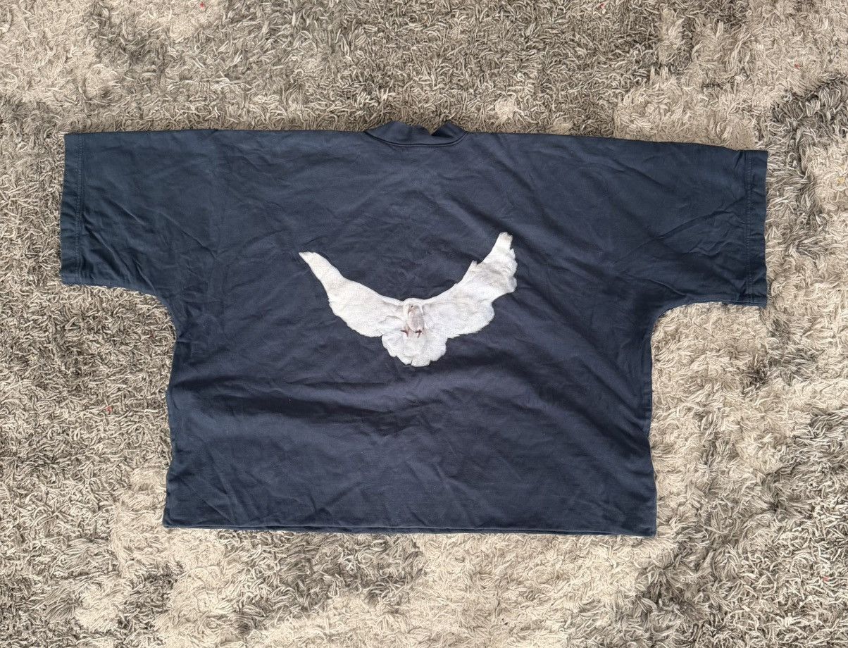 Balenciaga × Gap × Yeezy Yeezy GAP Crop Dove No Seam Tee in Dark