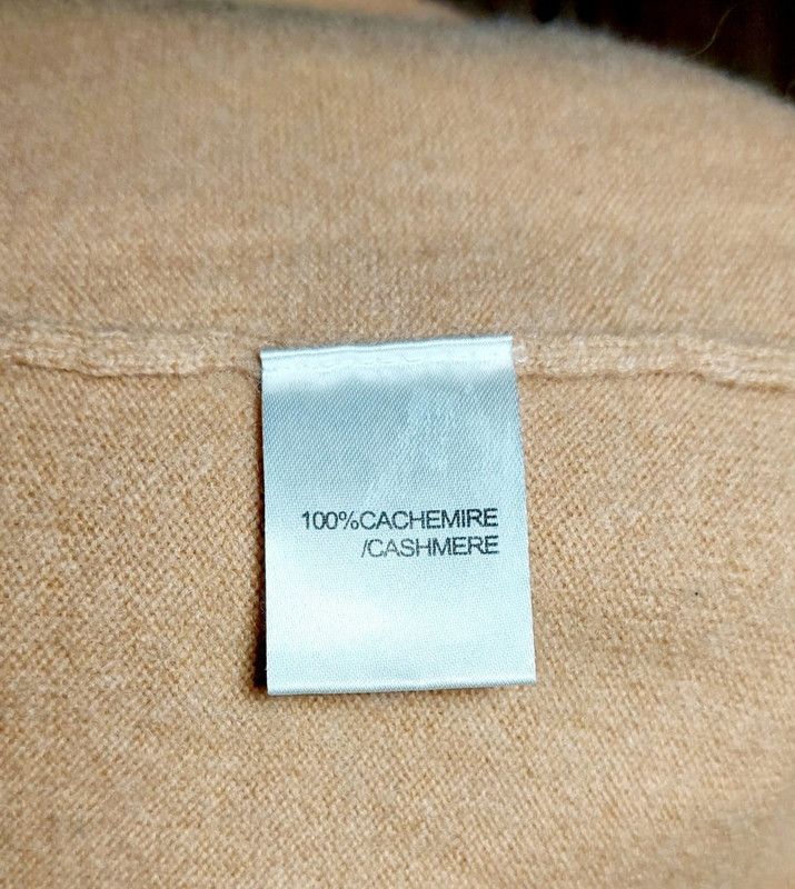 Vintage 100% cashmere sweater beige camel luxury soft unique Size S / US 4 / IT 40 - 6 Thumbnail