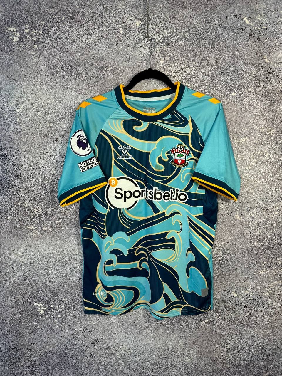 Hummel × Vintage Vintage Southampton 2022/23 Hummel Soccer Jersey Size US S / EU 44-46 / 1 - 1 Thumbnail