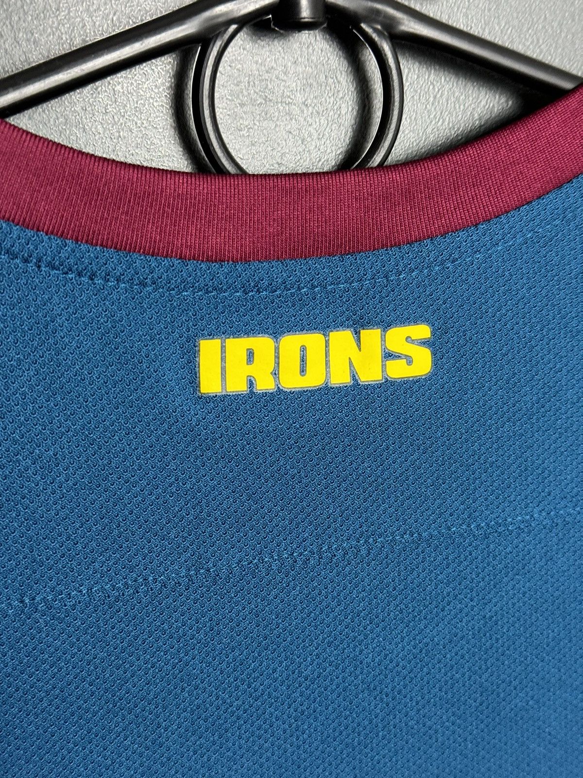 Umbro West Ham United 18/19 Away Football Jersey Size US S / EU 44-46 / 1 - 4 Thumbnail