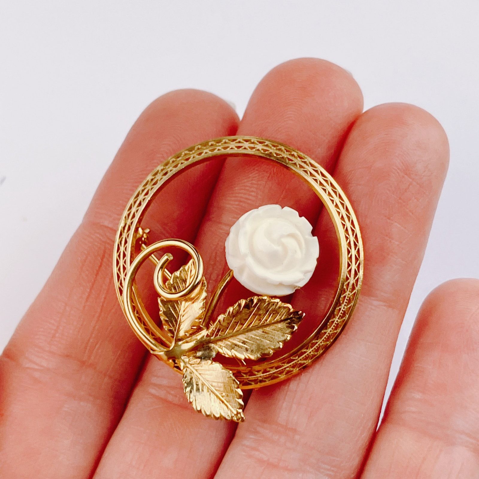 Vintage VTG Mid Century Gold Filled Rose Brooch Floral Filigree Size ONE SIZE - 2 Thumbnail