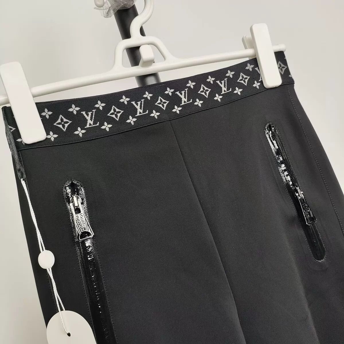 Louis Vuitton LV Women's 34 Black Pants Size 25" / US 0 / IT 36 - 5 Thumbnail