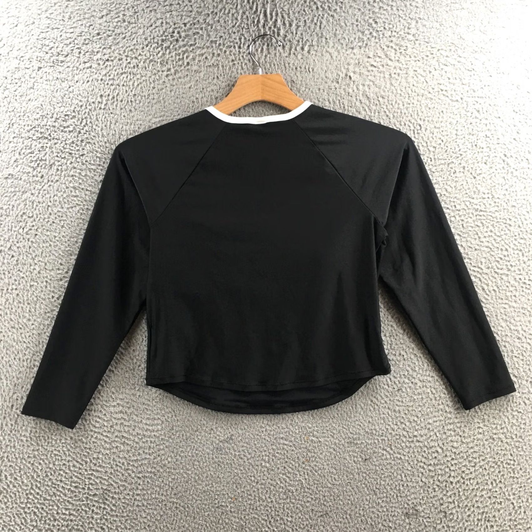 Old Navy Old Navy Rash Guard XL Black Women's Half Zip Crop Long Sleeve Crew Neck NEW Size XL / US 12-14 / IT 48-50 - 7 Thumbnail