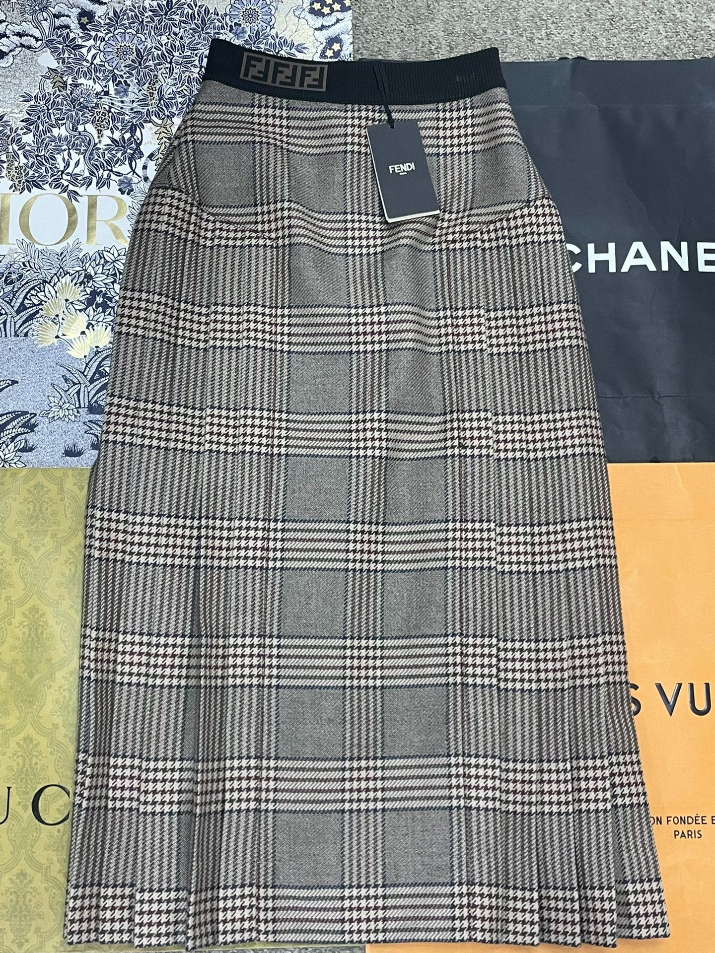 Fendi Fendi High-Waist Plaid Skirt Size 38" / US 16 / IT 52 - 1 Thumbnail