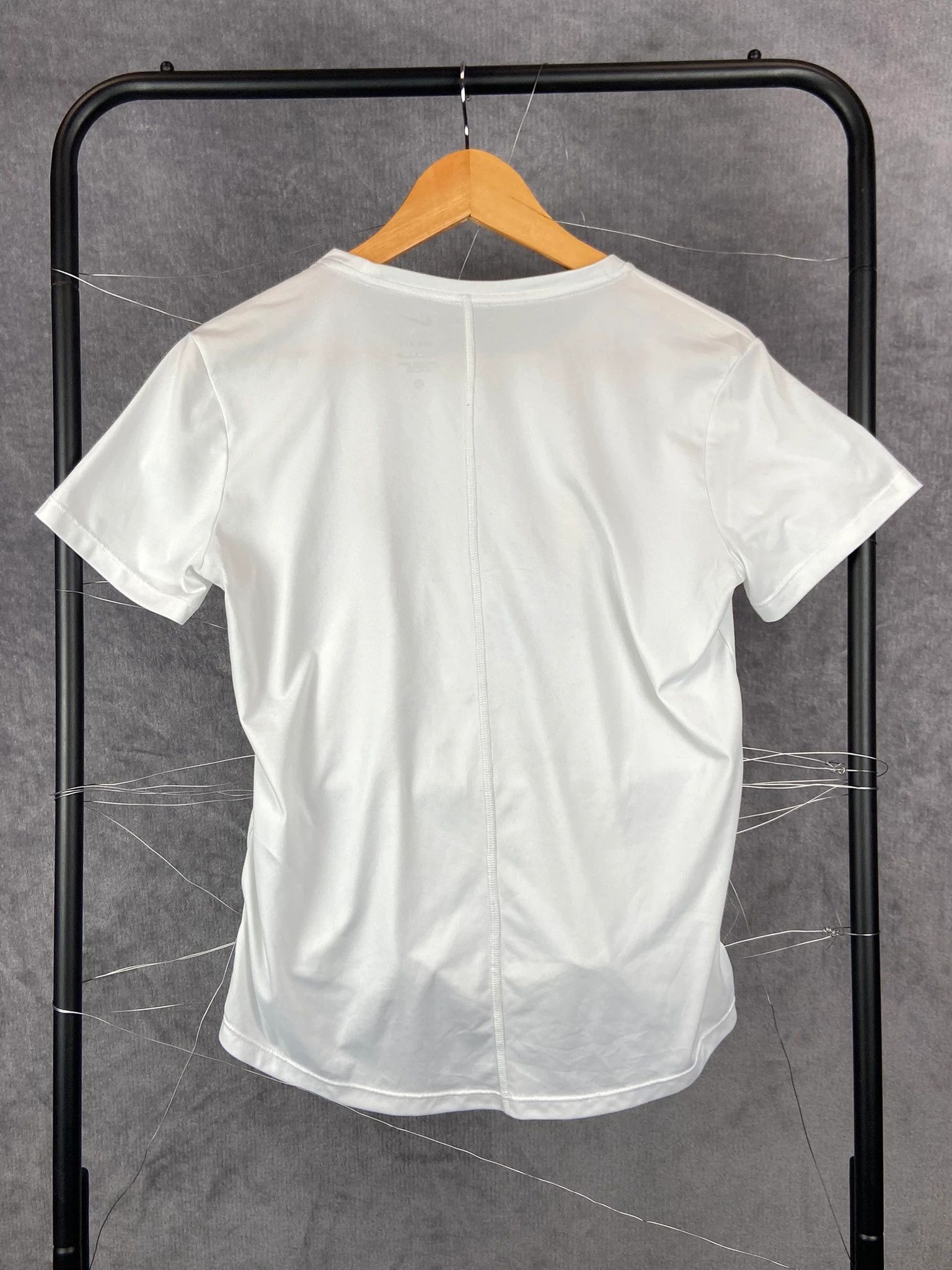 Nike Nike white swoosh sport shirt S Size US S / EU 44-46 / 1 - 4 Thumbnail