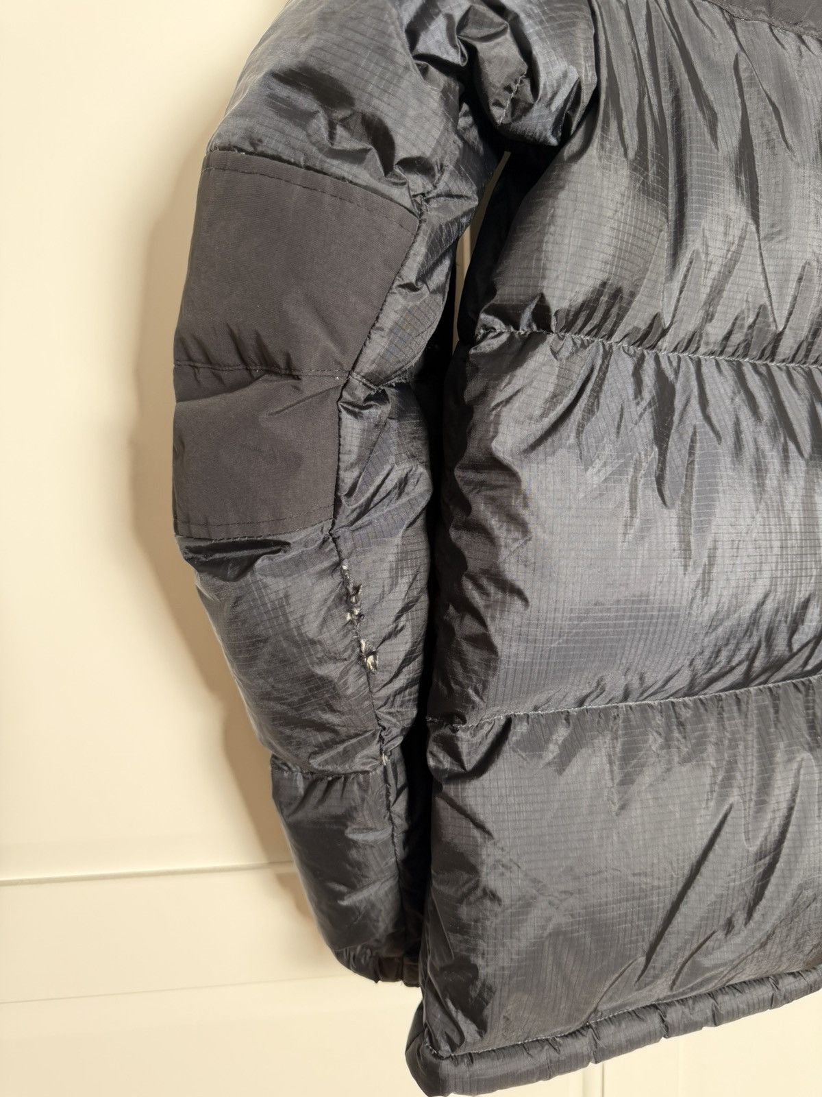 The North Face The North Face Baltoro Jacket Dark Navy Size L Women’s Size L / US 10 / IT 46 - 10 Thumbnail