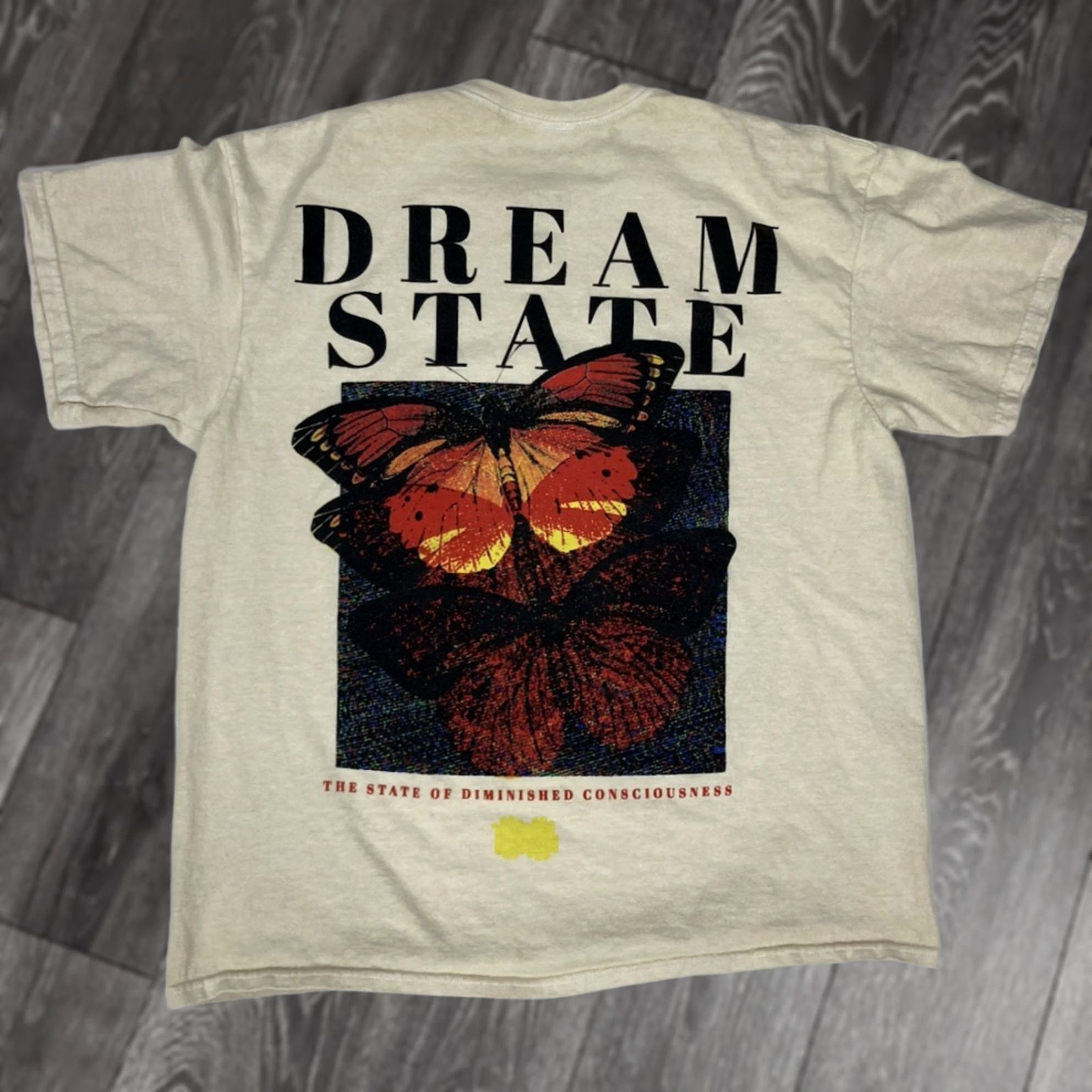 Pacsun Pacsun Dream State Butterfly Graphic Shirt Women Medium Beige Size M / US 6-8 / IT 42-44 - 1 Thumbnail